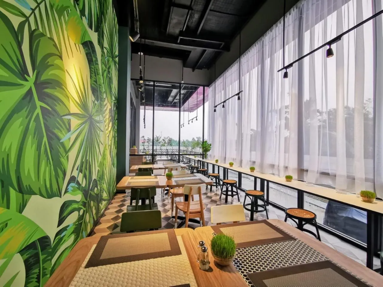 Restaurant/places to eat in The Zuri Dumai