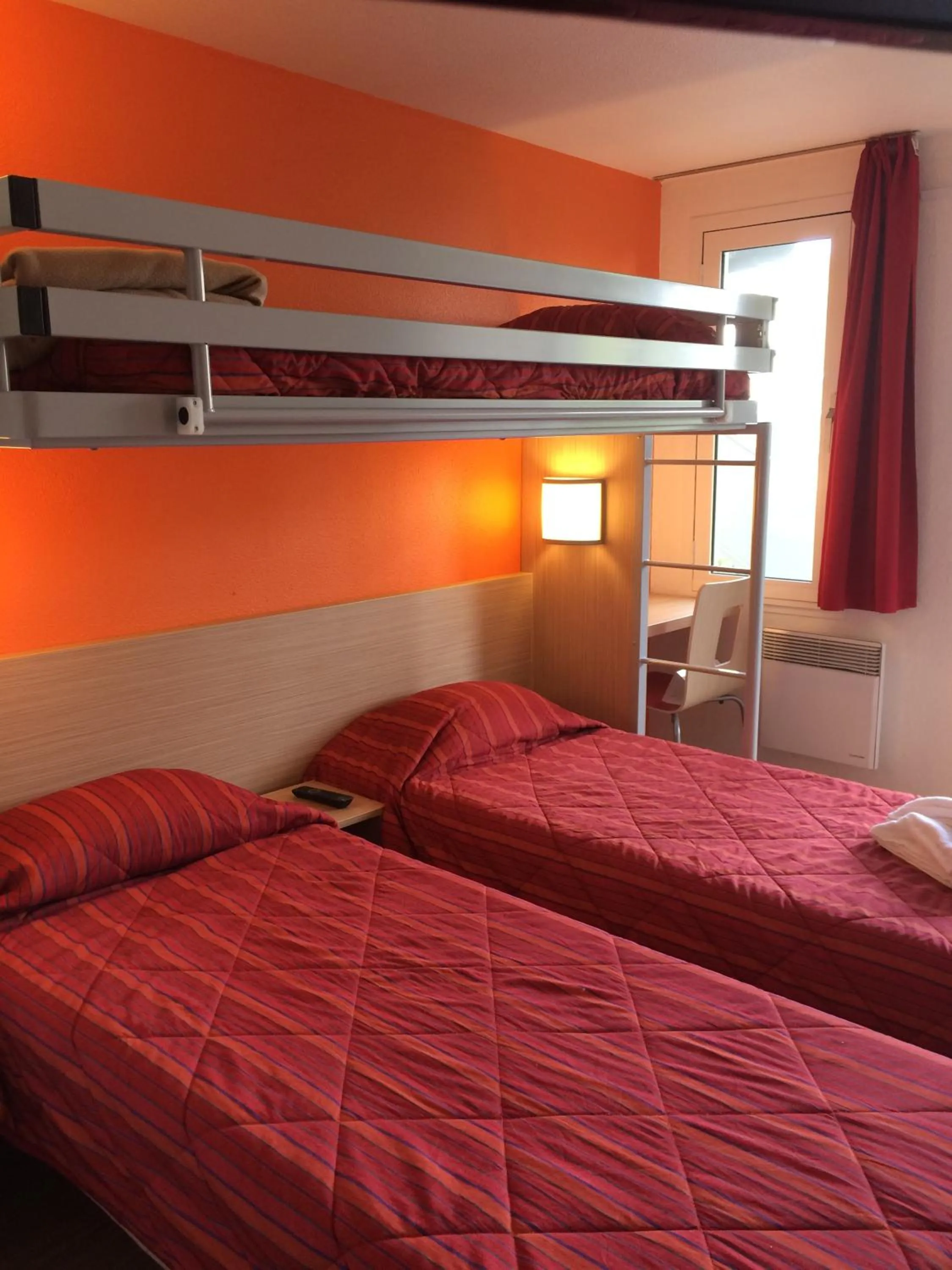 bunk bed, Bed in Premiere Classe Marseille La Valentine