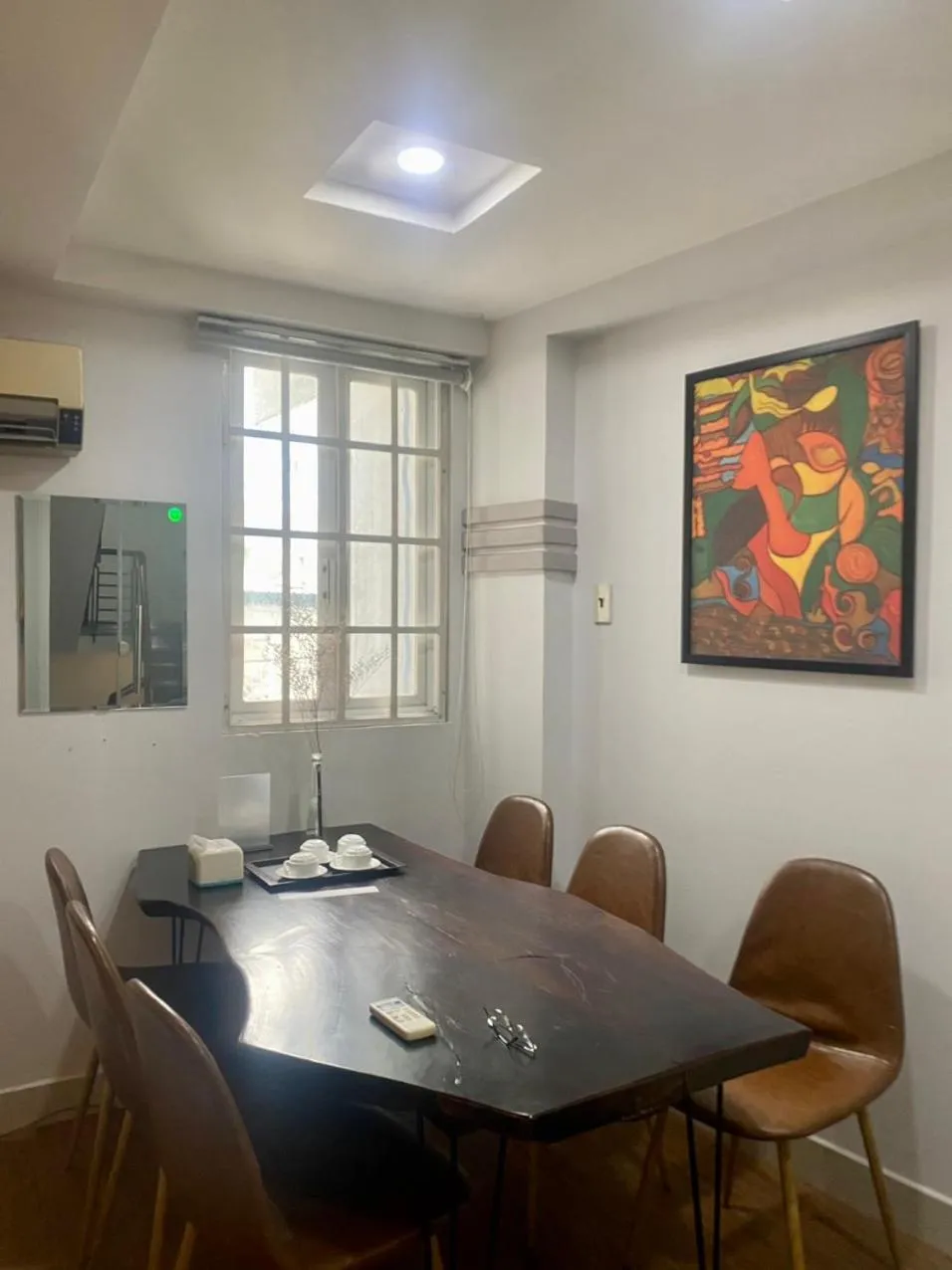 HOSTIE SAIGON [WANDERLUST Home]