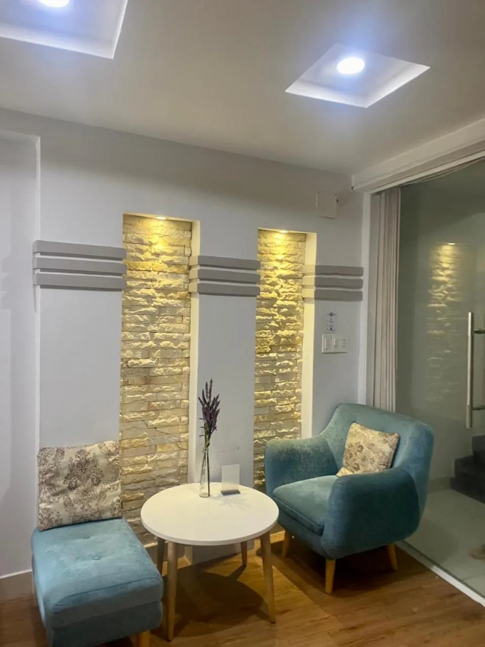 HOSTIE SAIGON [WANDERLUST Home]