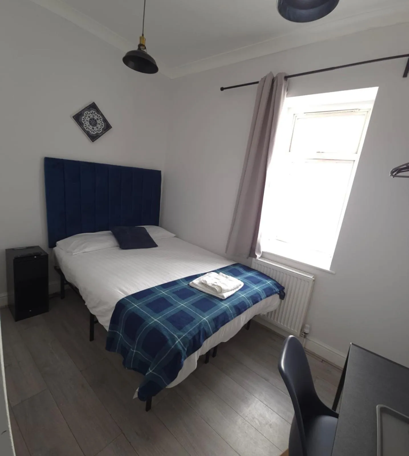 Bed in Golders Park Hotel