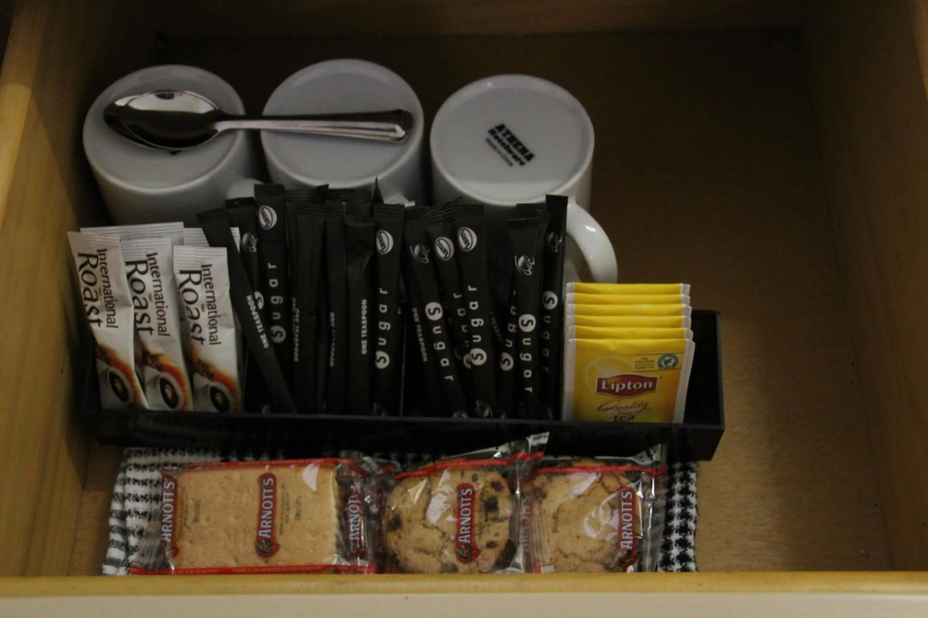 Coffee/tea facilities in Central Coast Motel