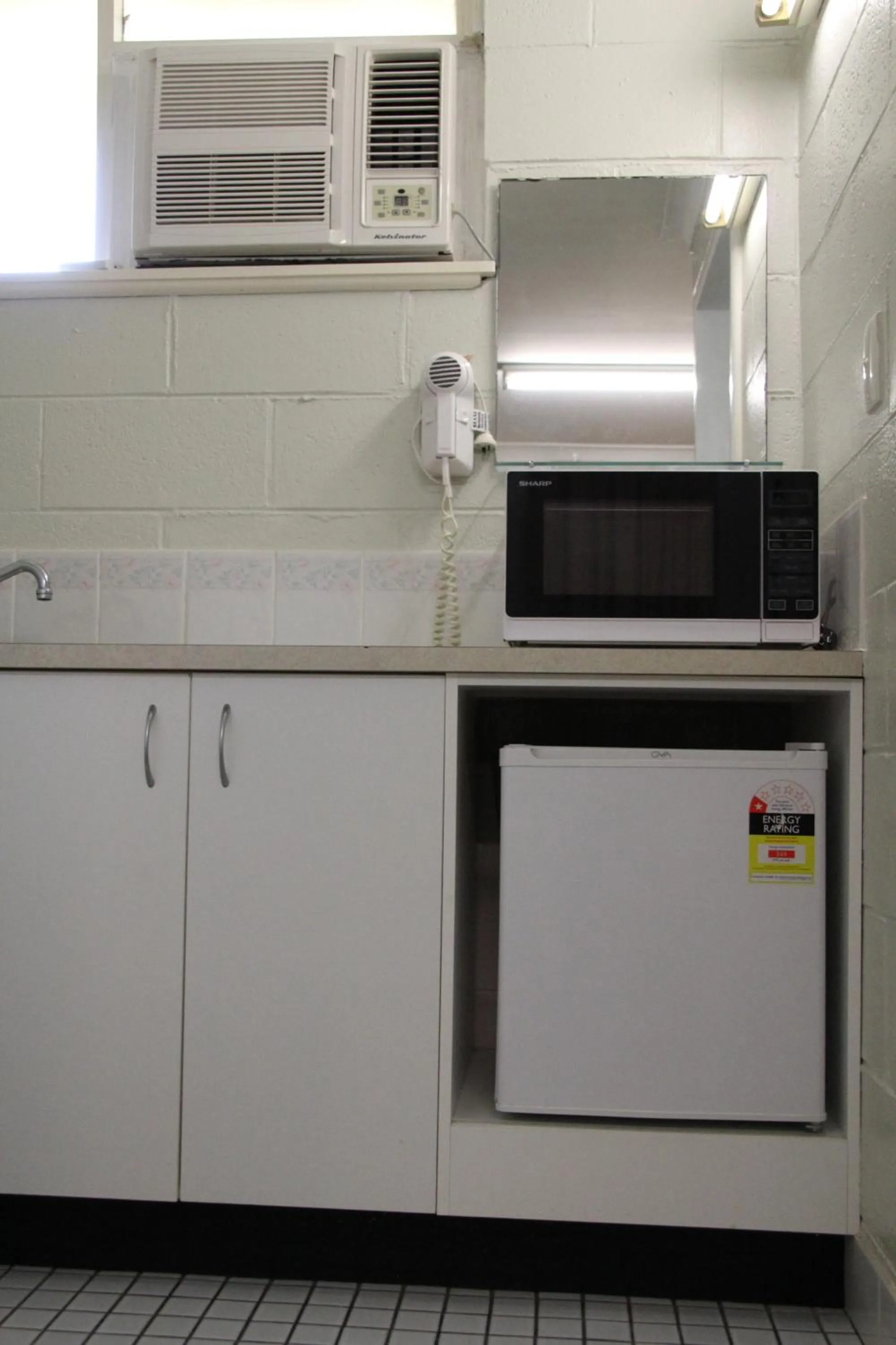 Kitchen or kitchenette in Central Coast Motel