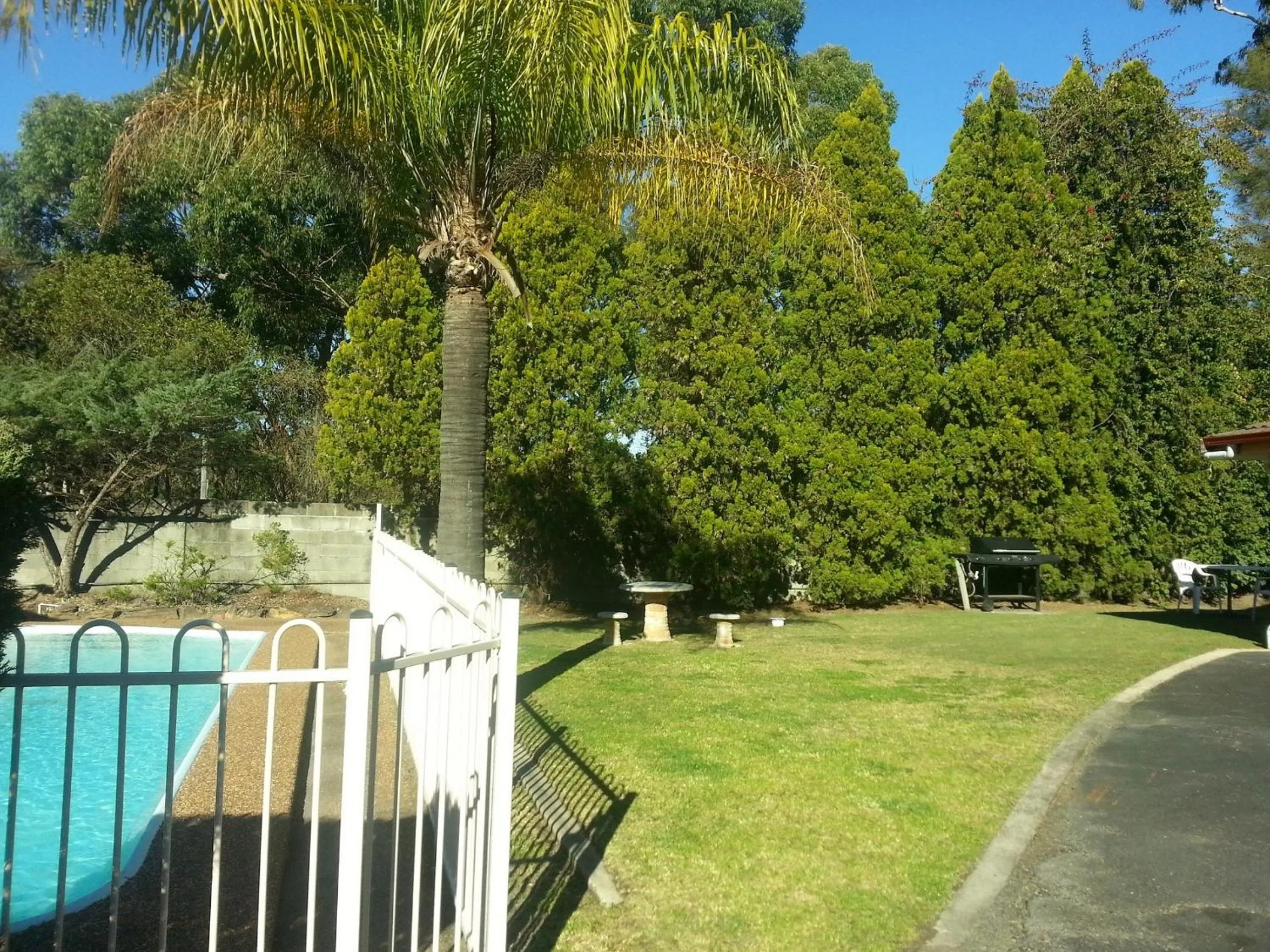 BBQ facilities in Central Coast Motel
