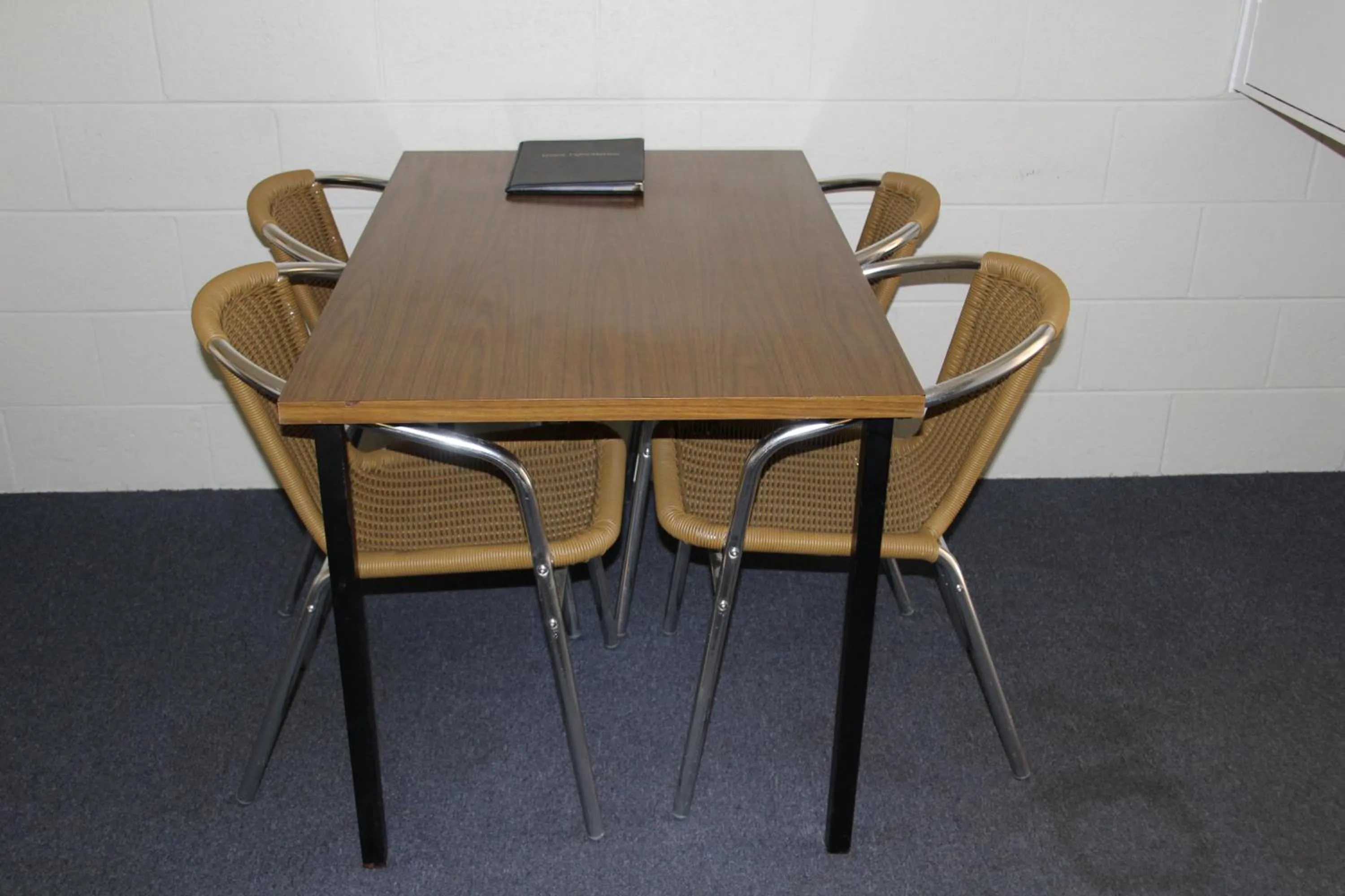 Seating area in Central Coast Motel
