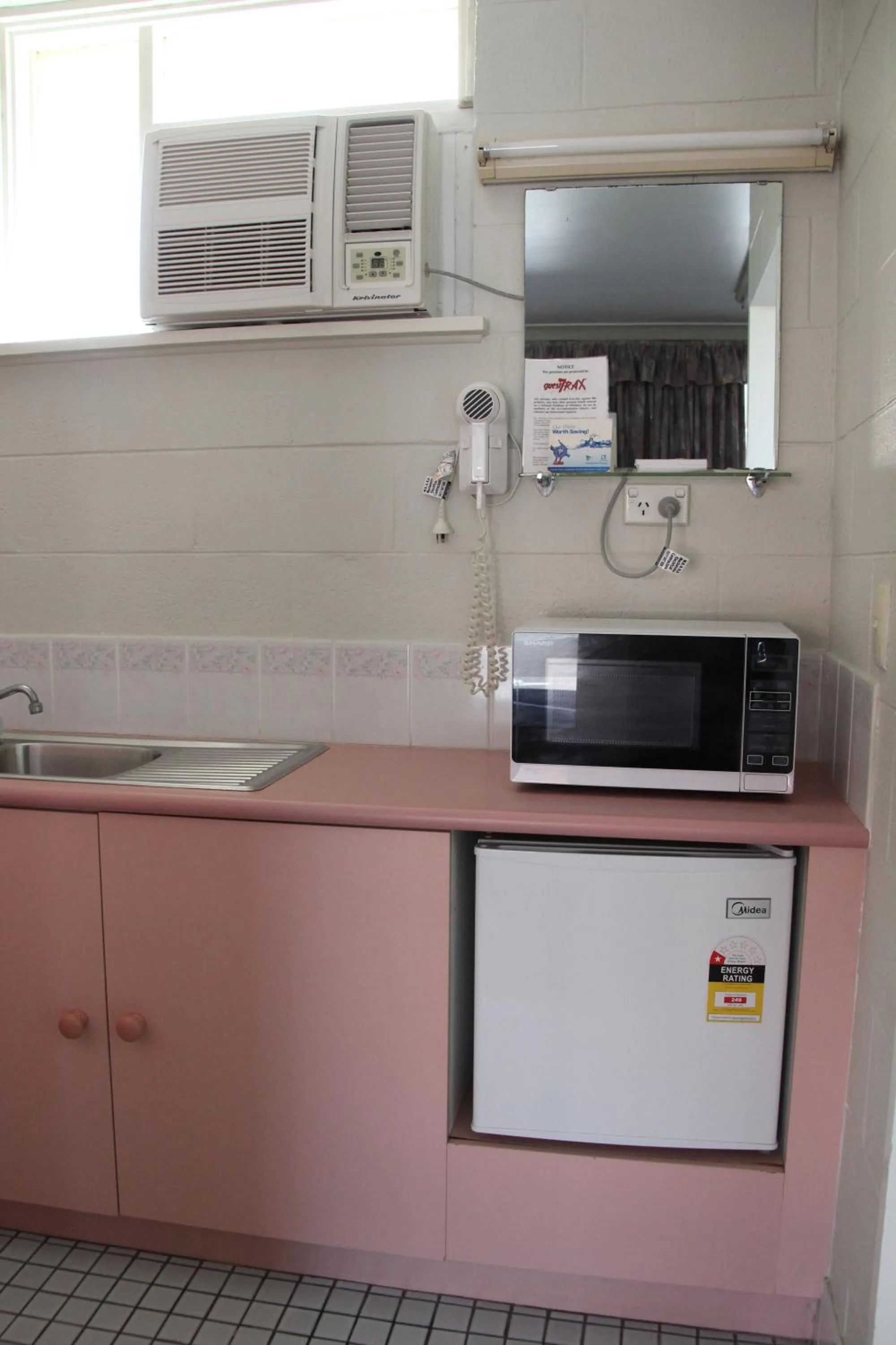Kitchen or kitchenette in Central Coast Motel