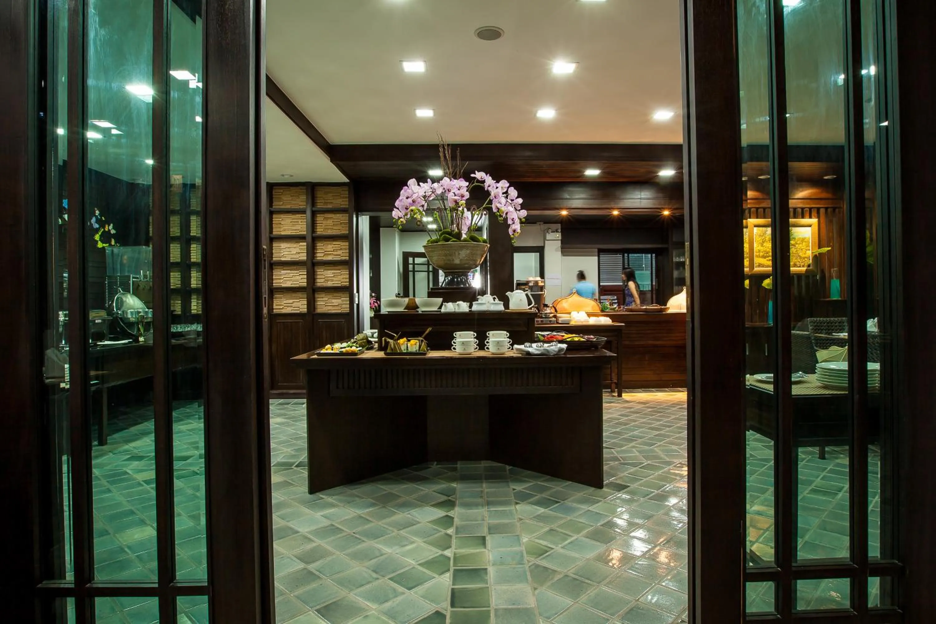 Restaurant/places to eat in Huernnana Boutique Hotel