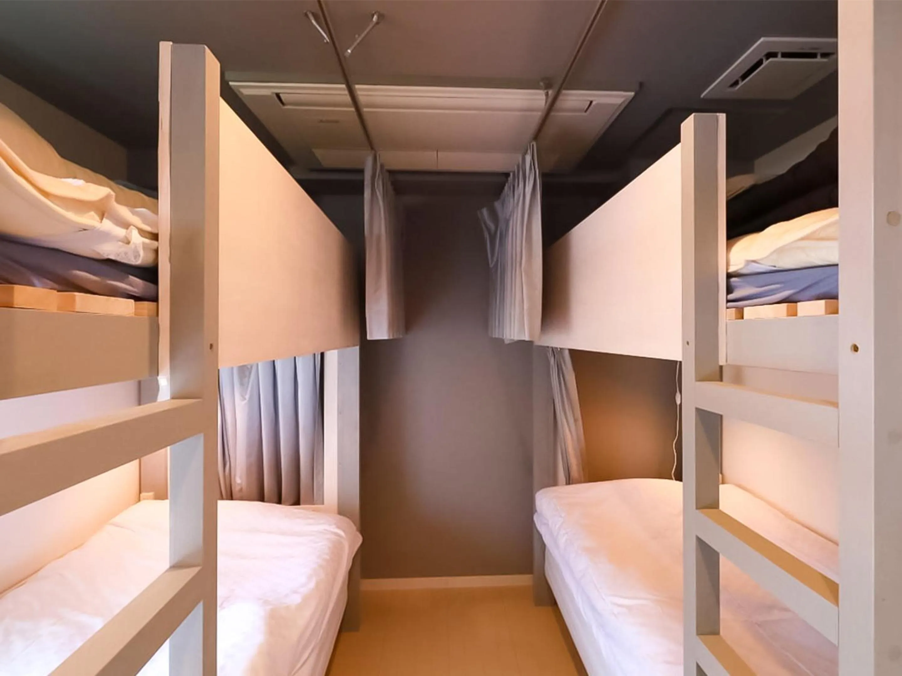 bunk bed, Bed in Iwatoyama Hostel