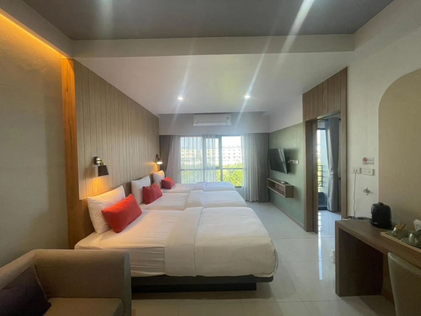 Bedroom, Bed in Baan Bangkok 97 Hotel