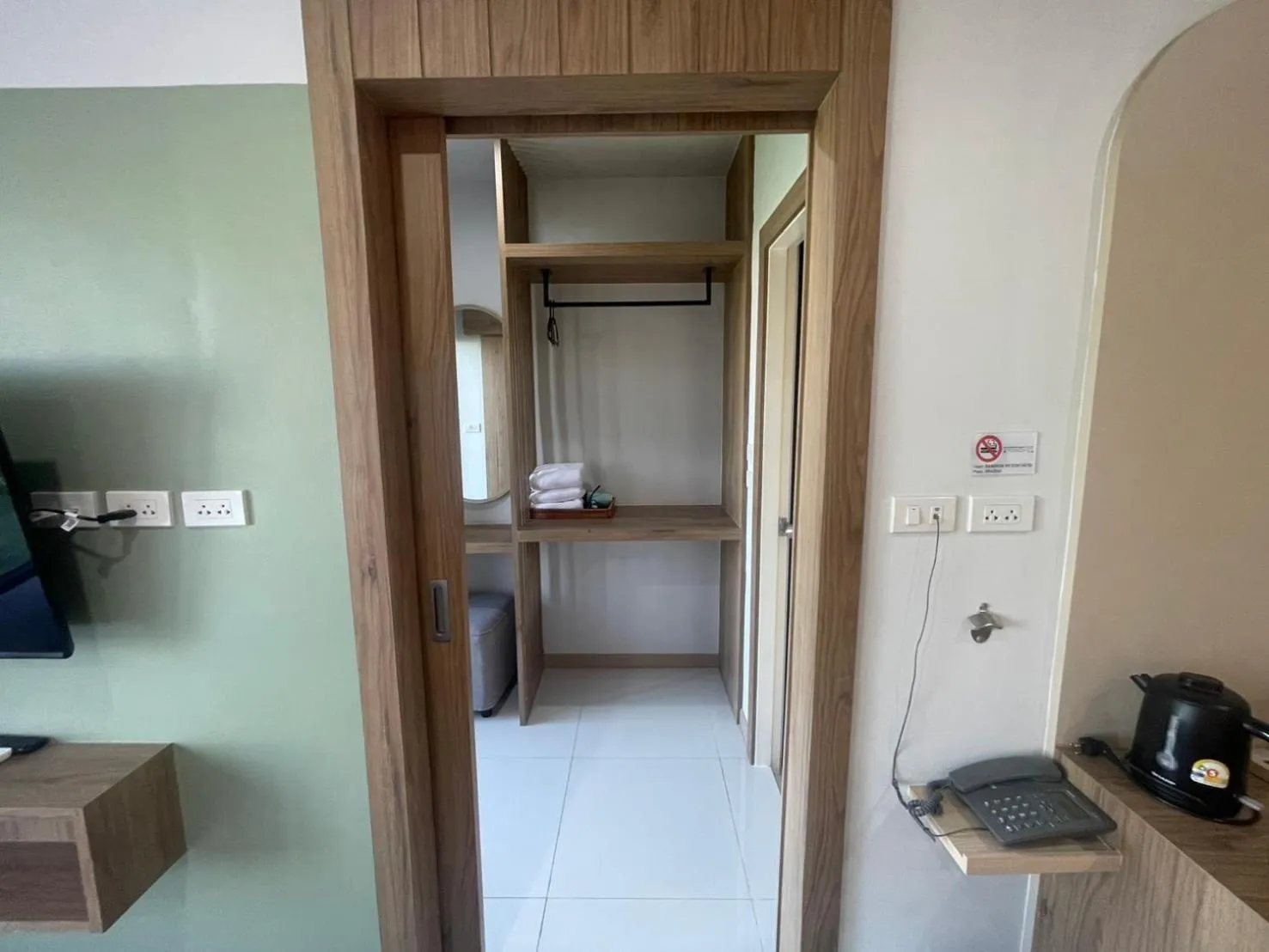 hair dryier in Baan Bangkok 97 Hotel