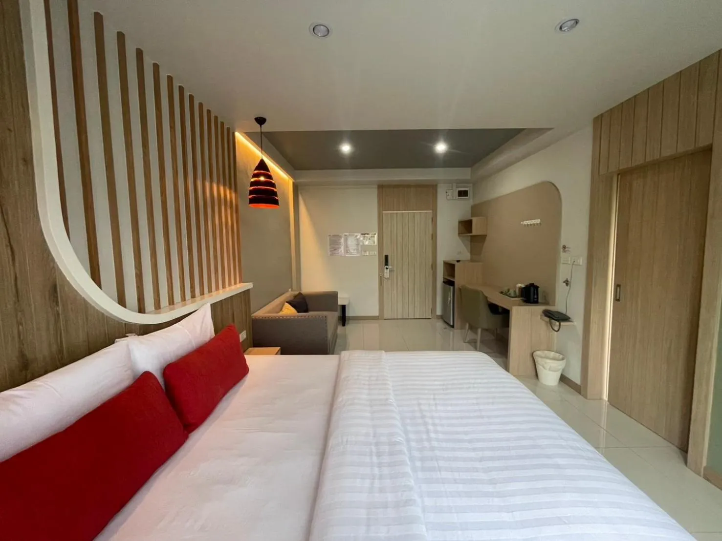 Bedroom, Bed in Baan Bangkok 97 Hotel