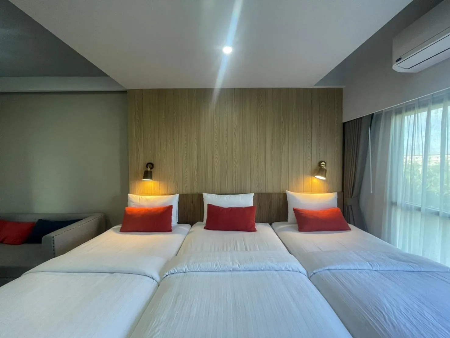 Bedroom, Bed in Baan Bangkok 97 Hotel