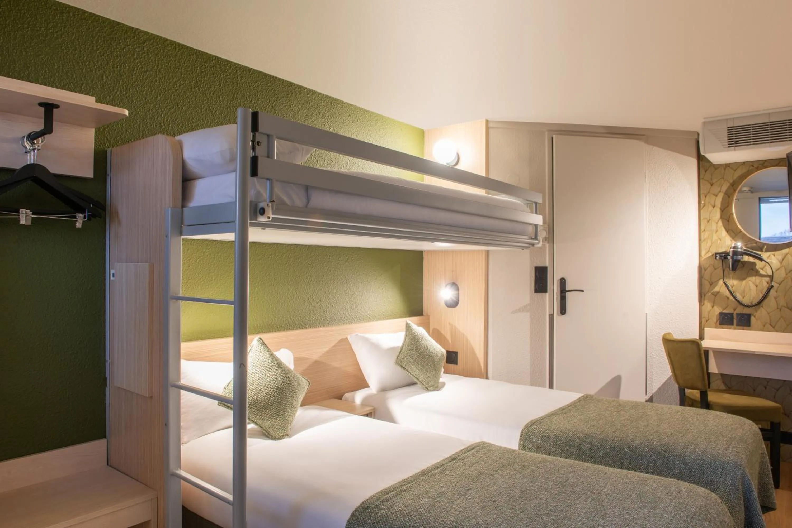 Bed in Hôtel Olivet, Orléans Sud - Nouvelle Ouverture