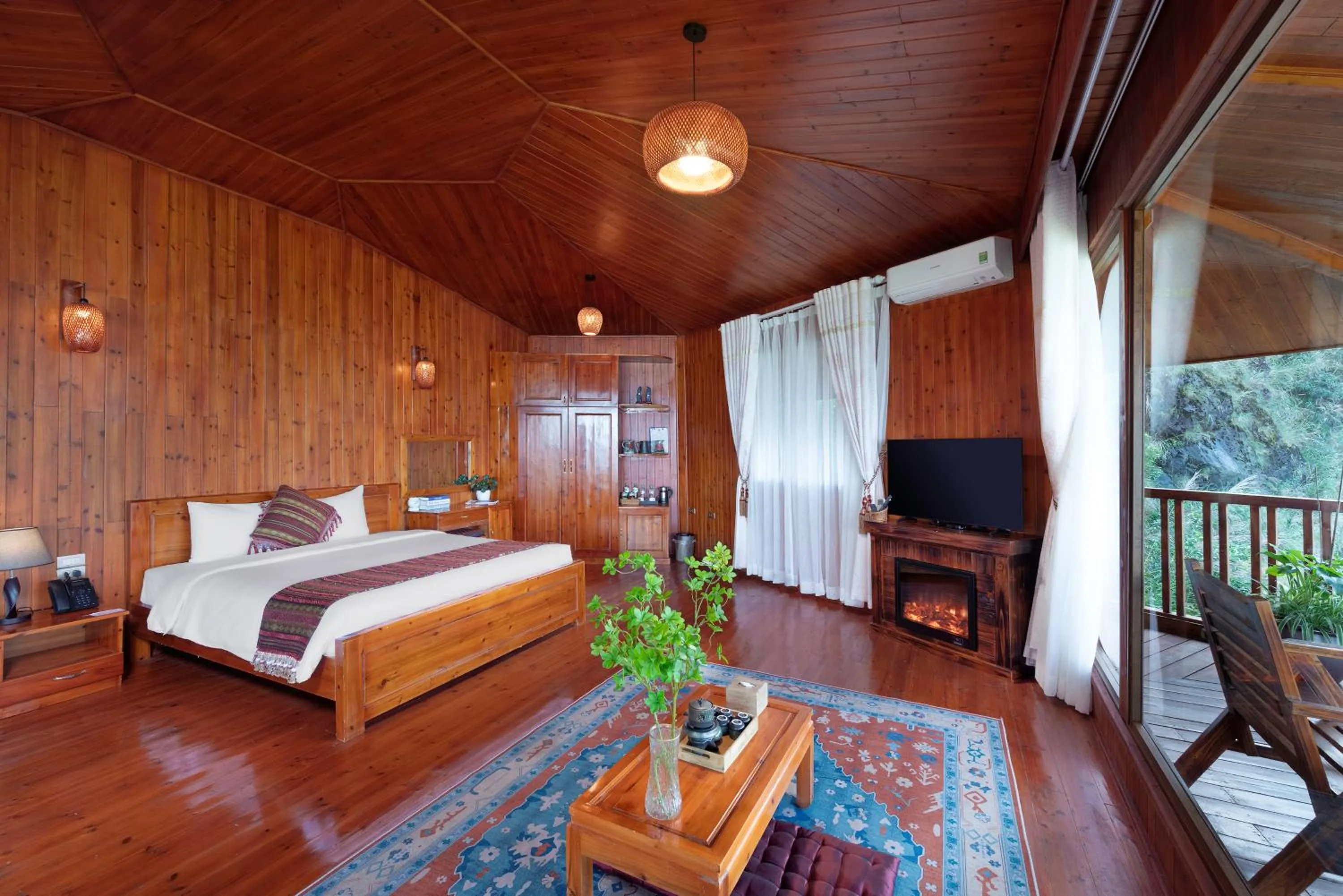 Bed in Heaven Gate O Quy Ho Hotel Sapa