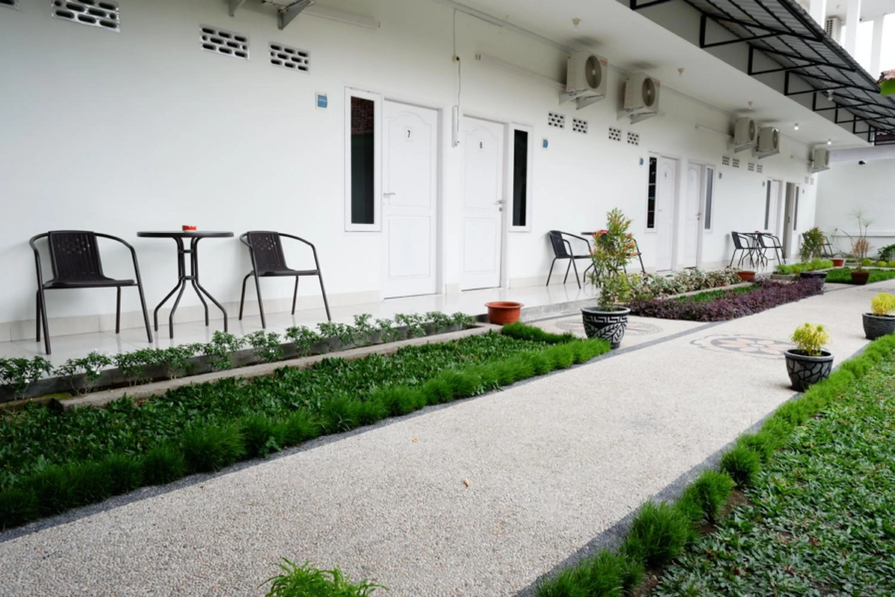 Garden in RedDoorz near Mataram University