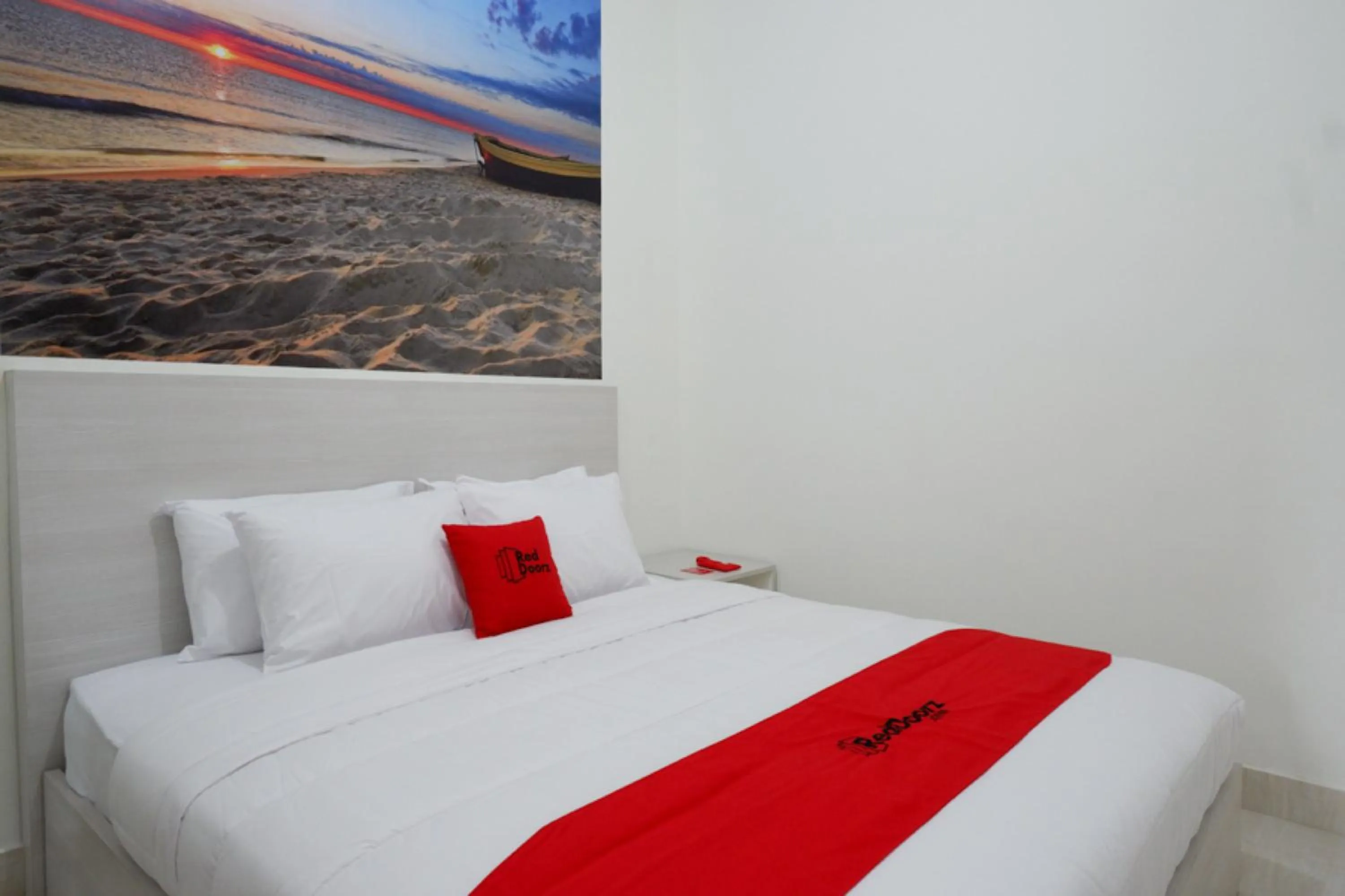 Bedroom, Bed in RedDoorz near Mataram University