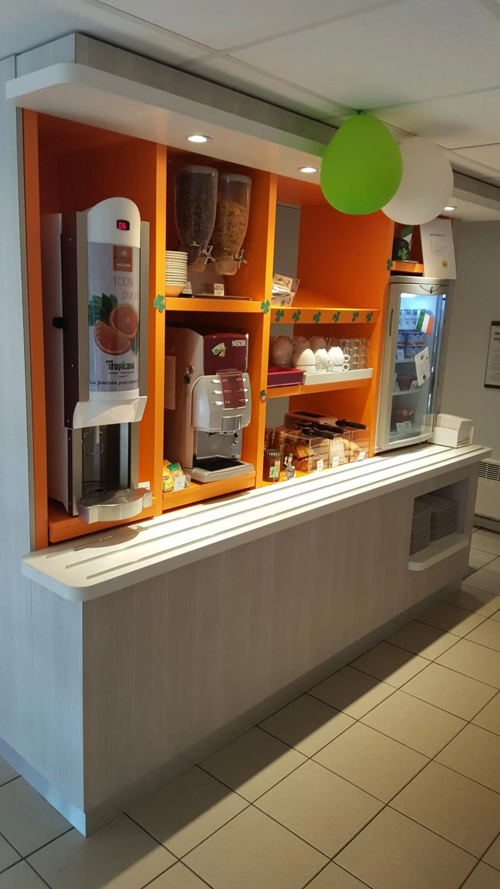 Food and drinks in Premiere Classe Plaisir