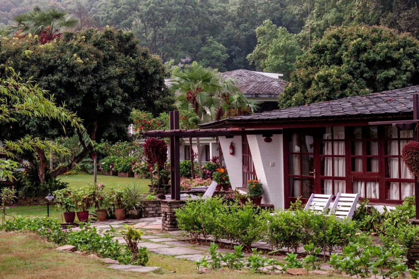 Facade/entrance in Fish Tail Lodge
