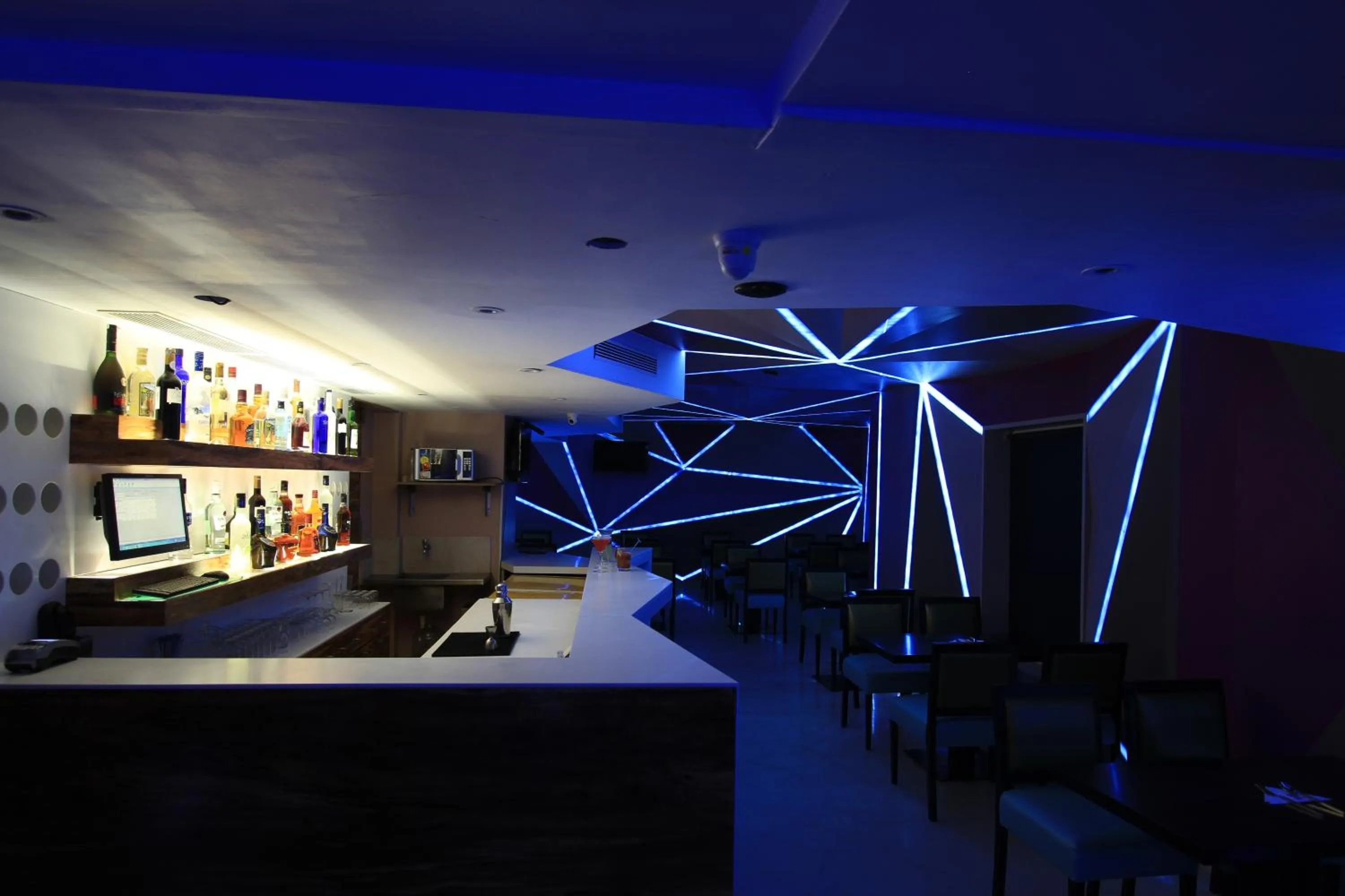 Nightclub / DJ in La Woods Hotel