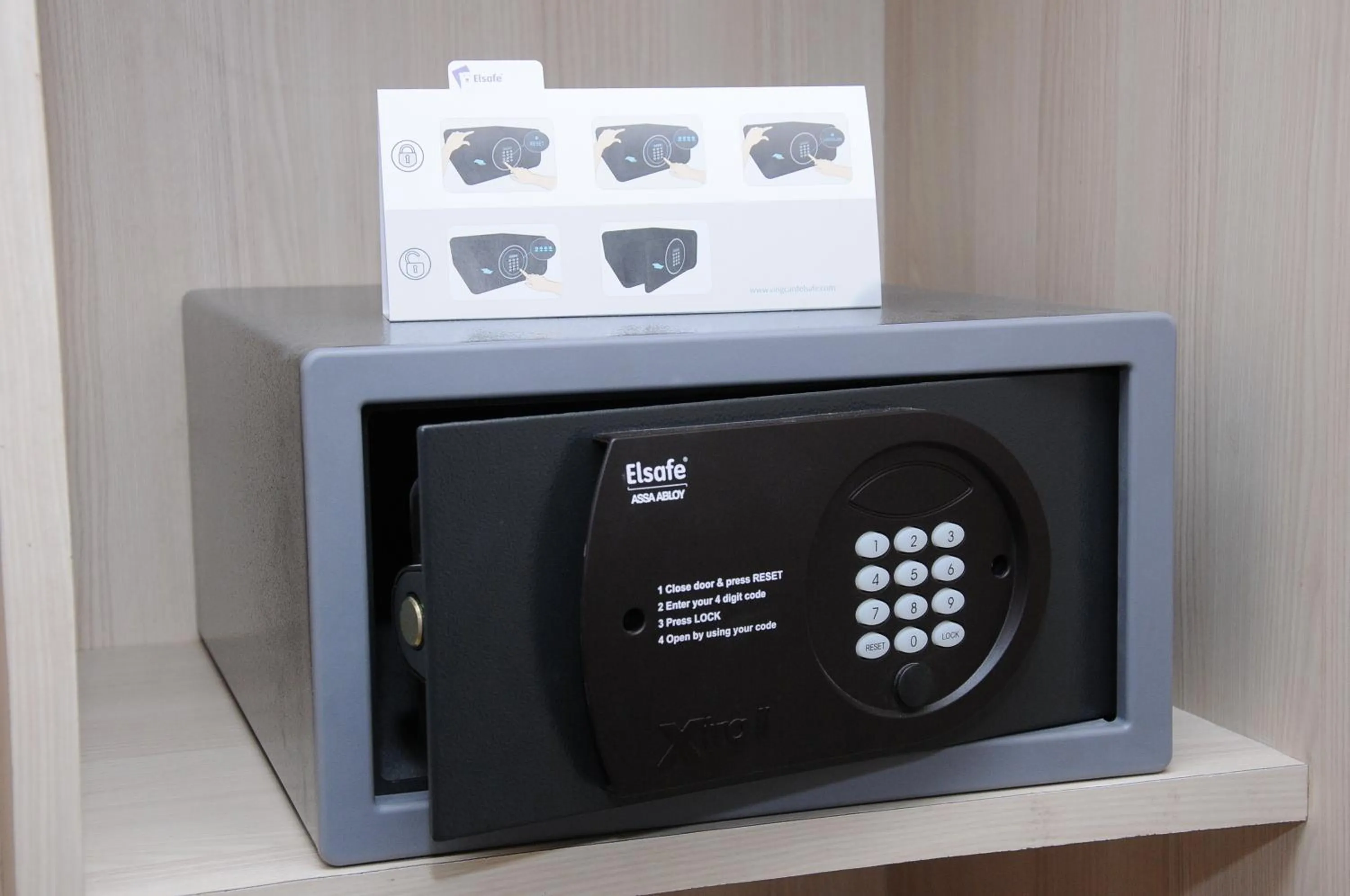 Living room in La Woods Hotel