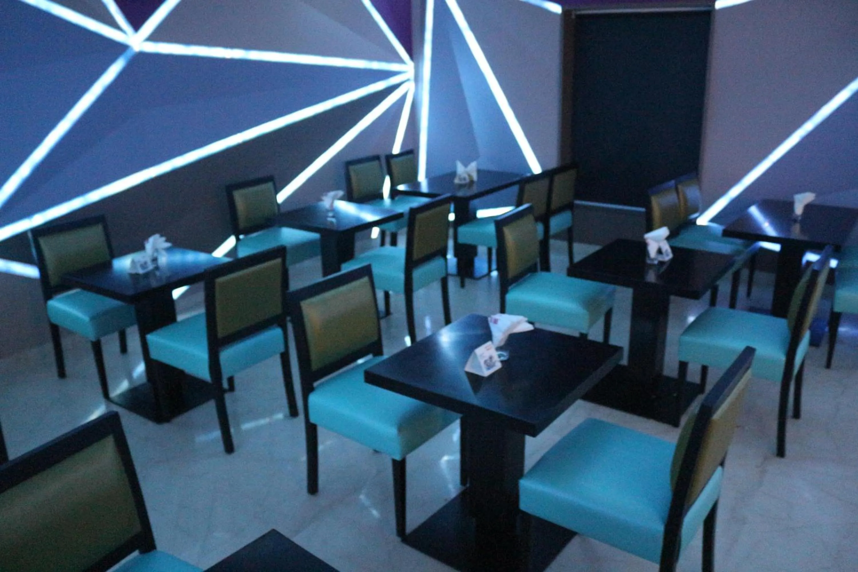 Lounge or bar in La Woods Hotel