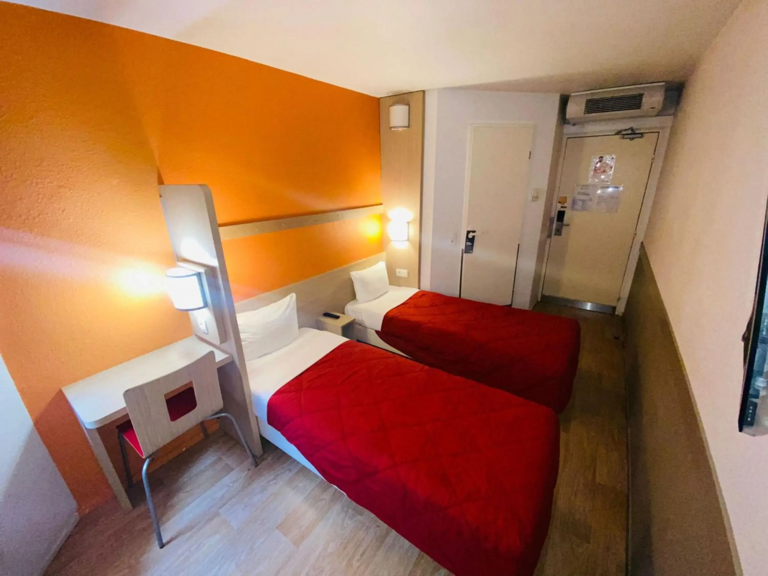 Standard Room - 2 Single Beds in Premiere Classe Roissy CDG - Paris Nord 2 - Parc des Expositions Standard Room - 2 Single Beds in Premiere Classe Roissy CDG - Paris Nord 2 - Parc des Expositions