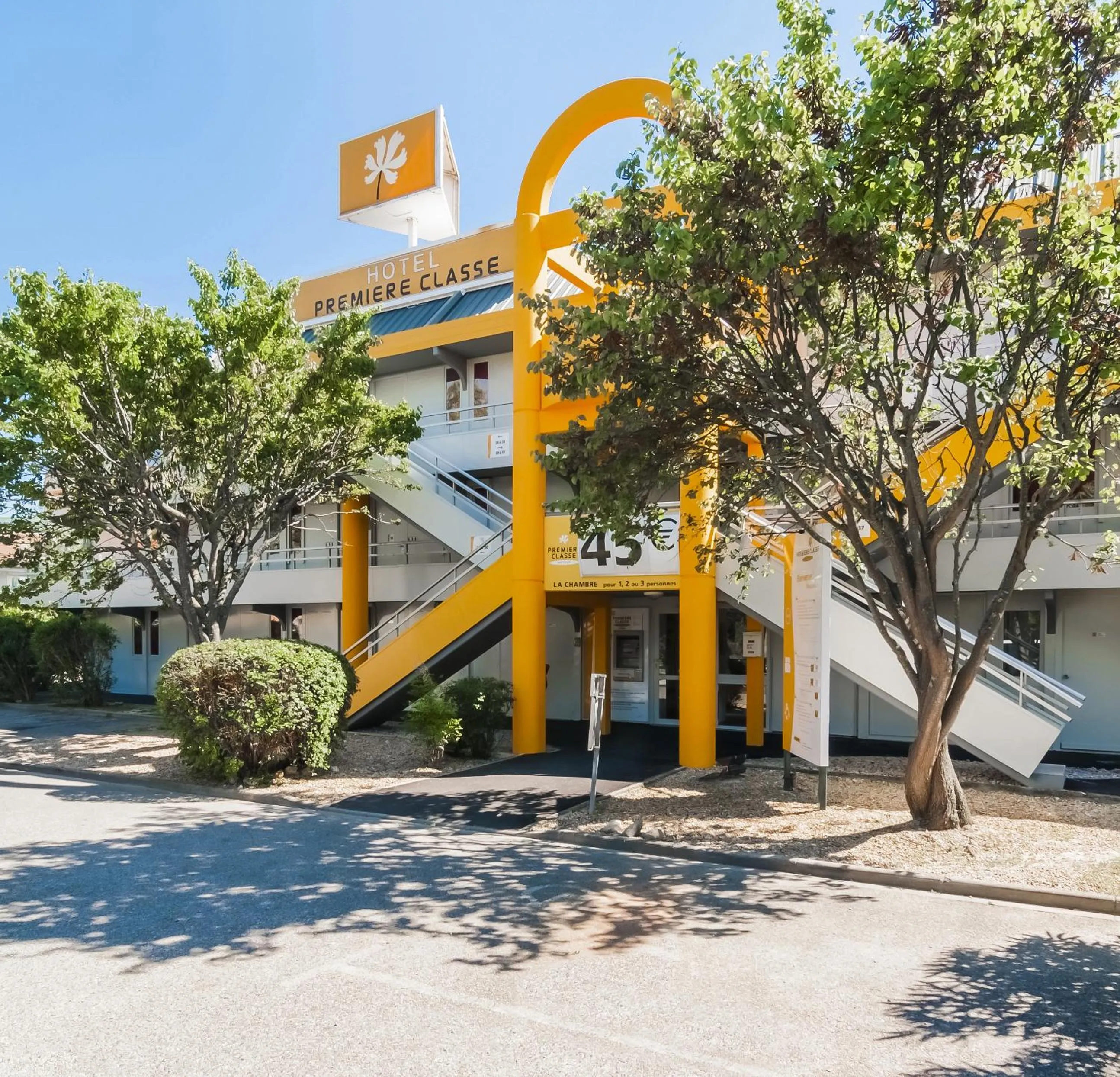 Facade/entrance in Premiere Classe Orange