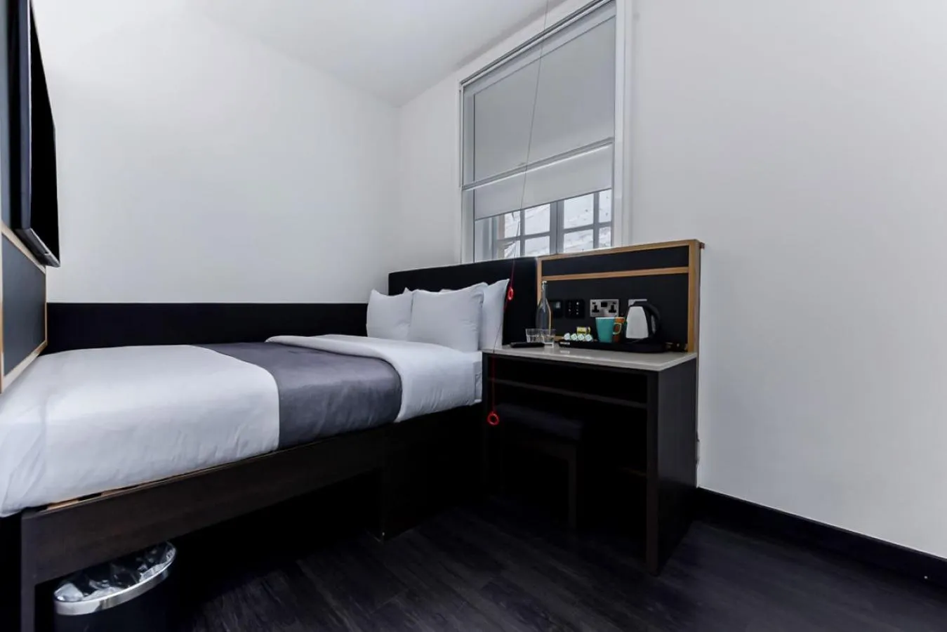 Bedroom, Bed in The Z Hotel Holborn