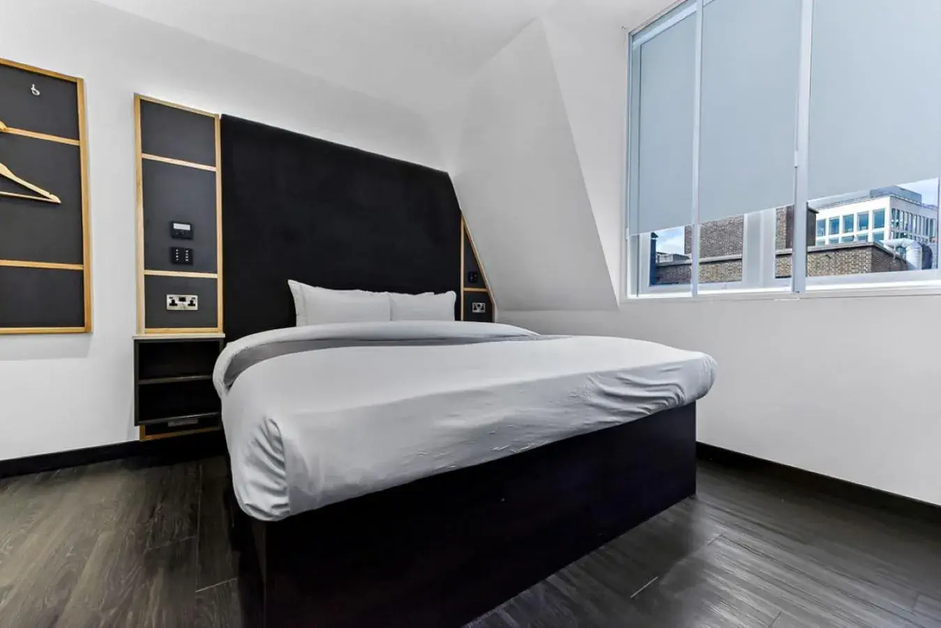 Standard King Room in The Z Hotel Holborn Standard King Room in The Z Hotel Holborn