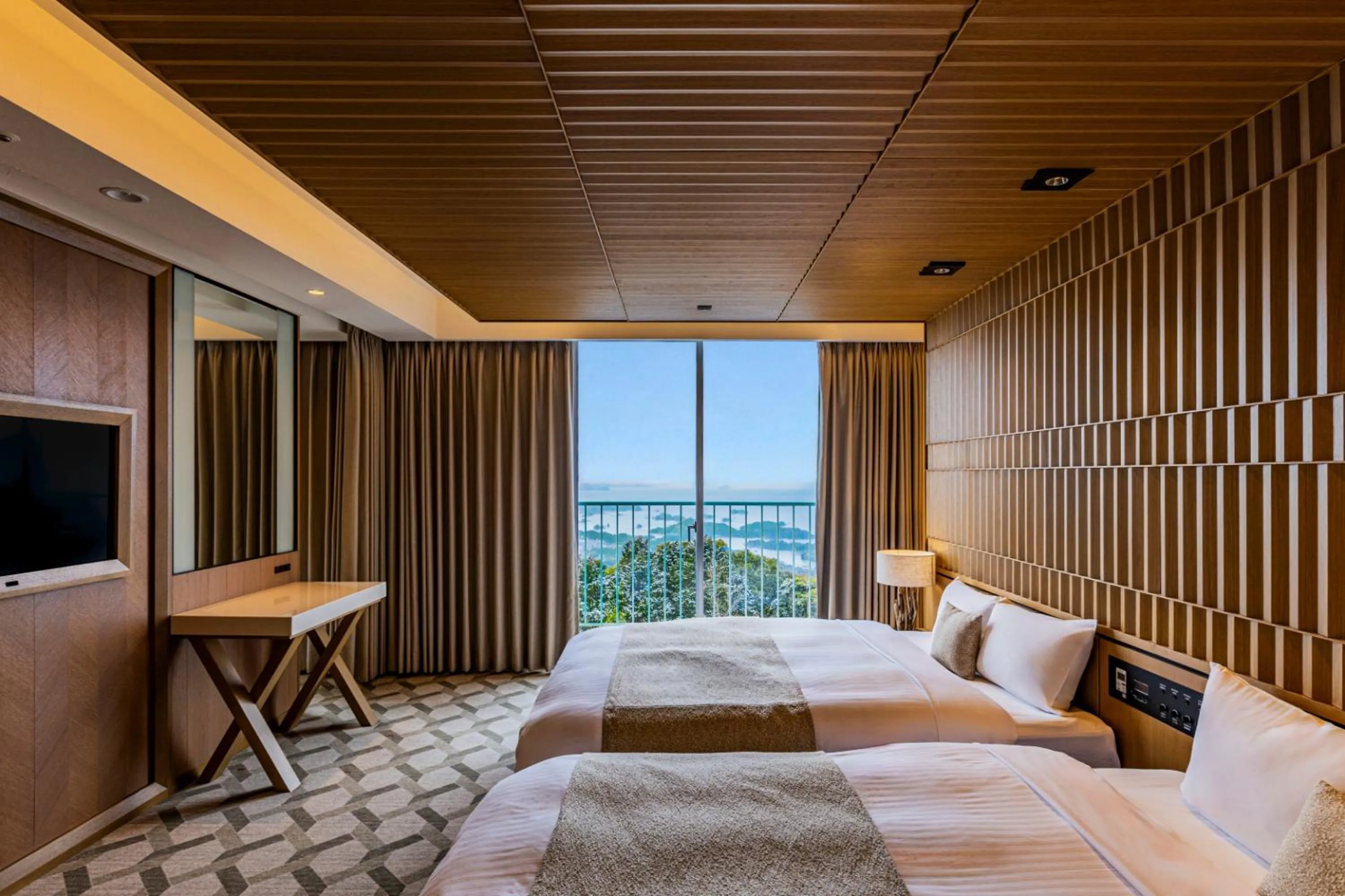 Bed in Yumihari-no-Oka Hotel