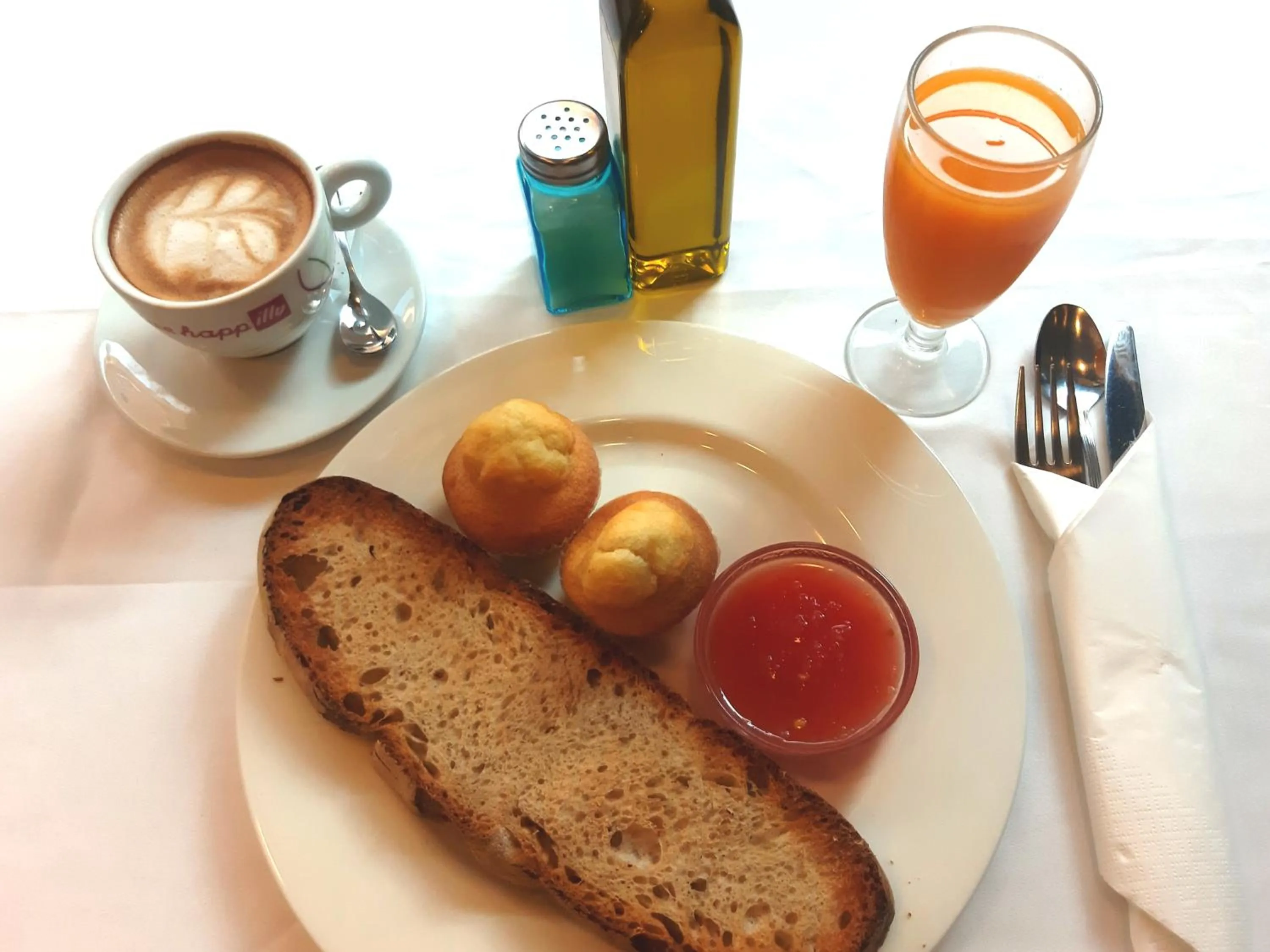 Breakfast in Hostal Nirvana