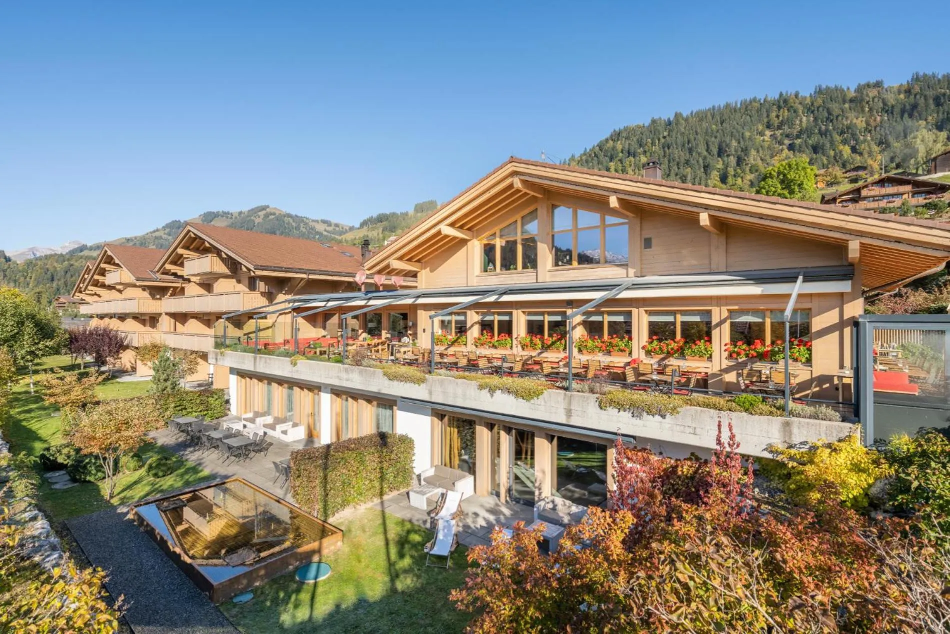 Facade/entrance in Hotel Spitzhorn Superieur