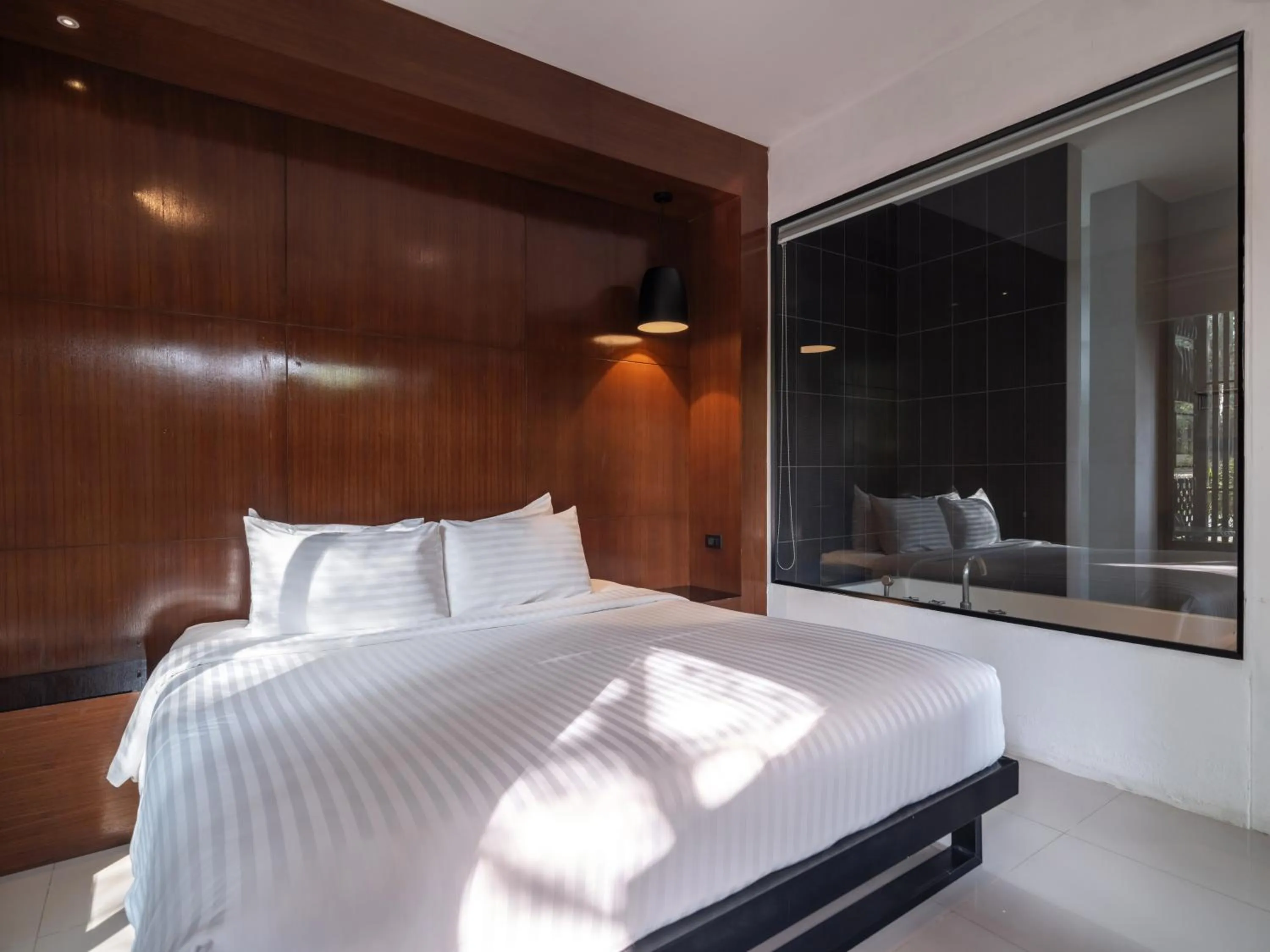 Bedroom, Bed in Sunshine Paradise Resort