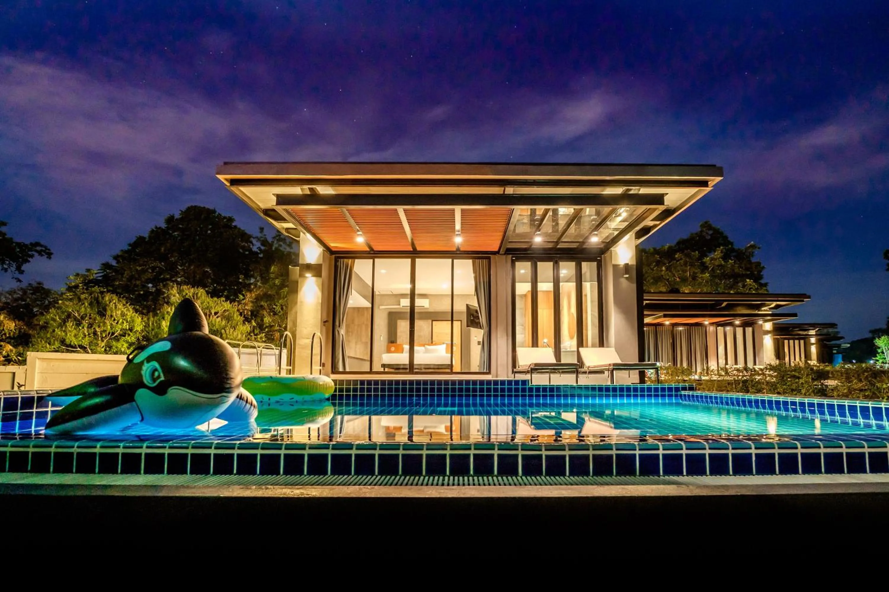 Night in Sunshine Paradise Resort