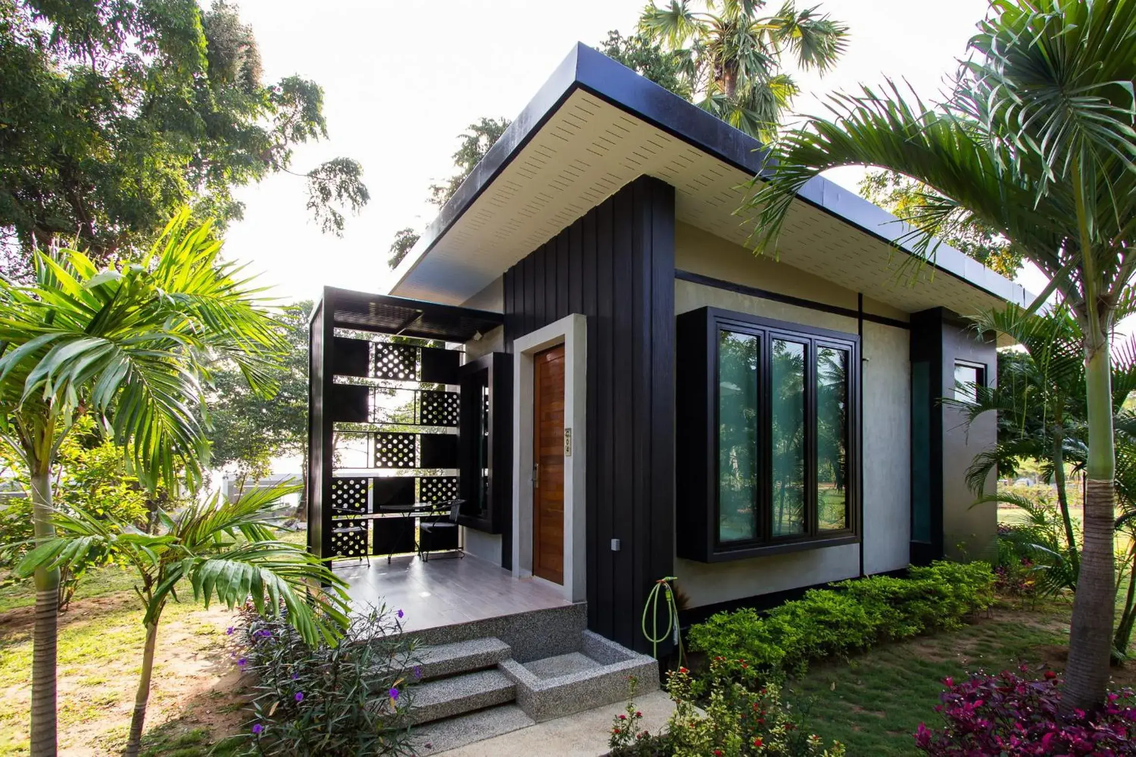 Cottage with Garden View in Sunshine Paradise Resort Cottage with Garden View in Sunshine Paradise Resort