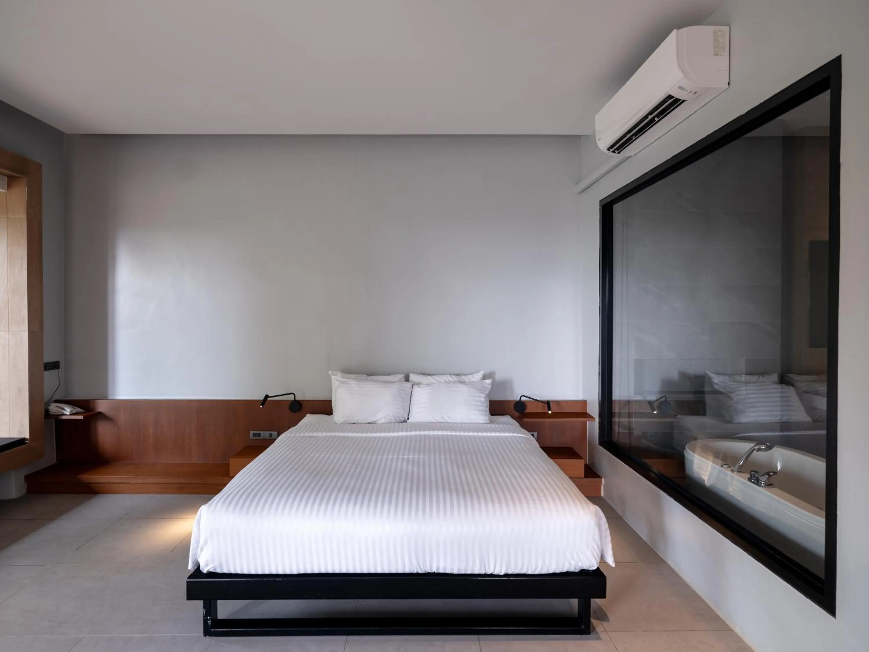 Bedroom, Bed in Sunshine Paradise Resort