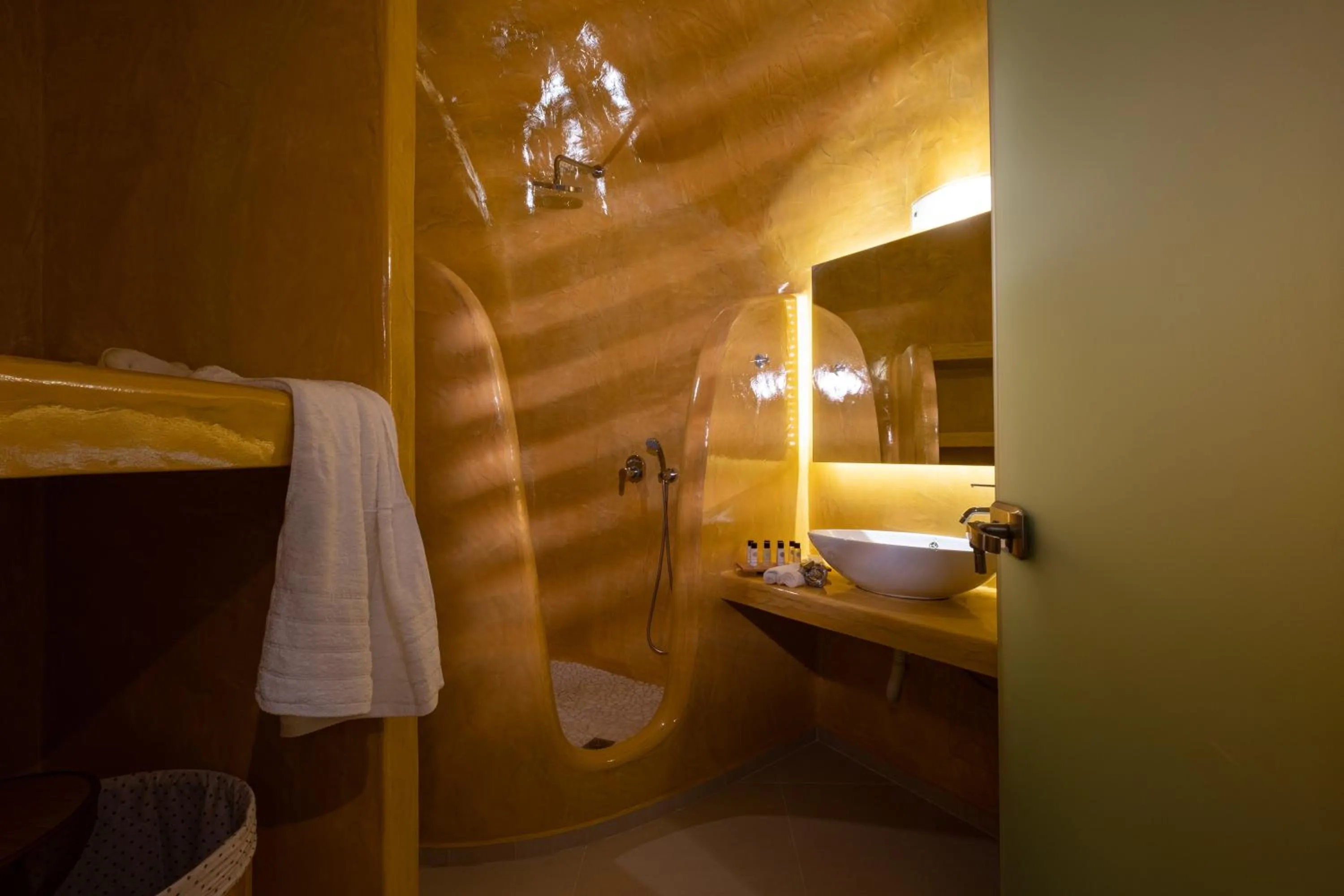 Santoterra Antigua Suites