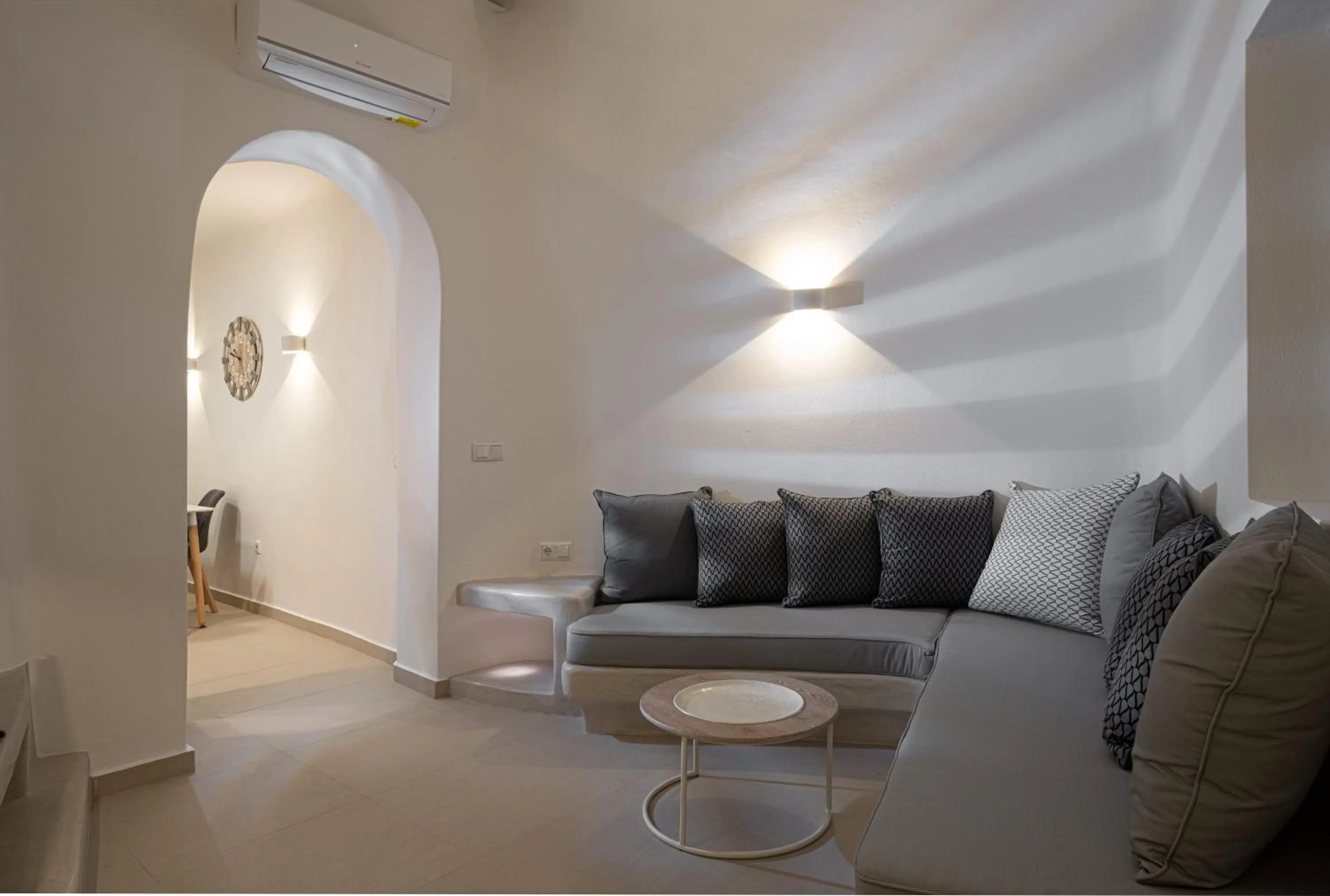 Santoterra Antigua Suites