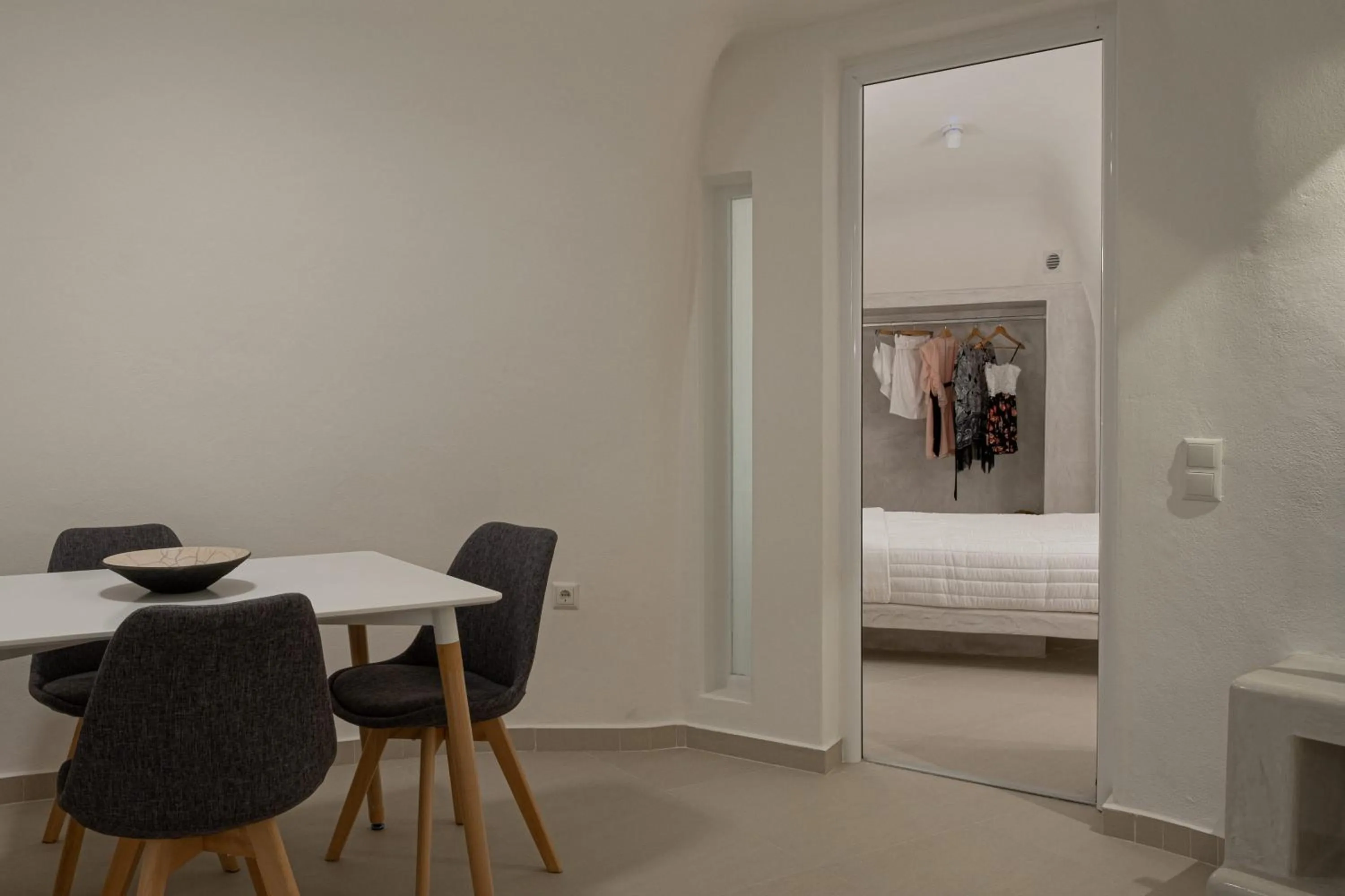 Dining area, Bed in Santoterra Antigua Suites