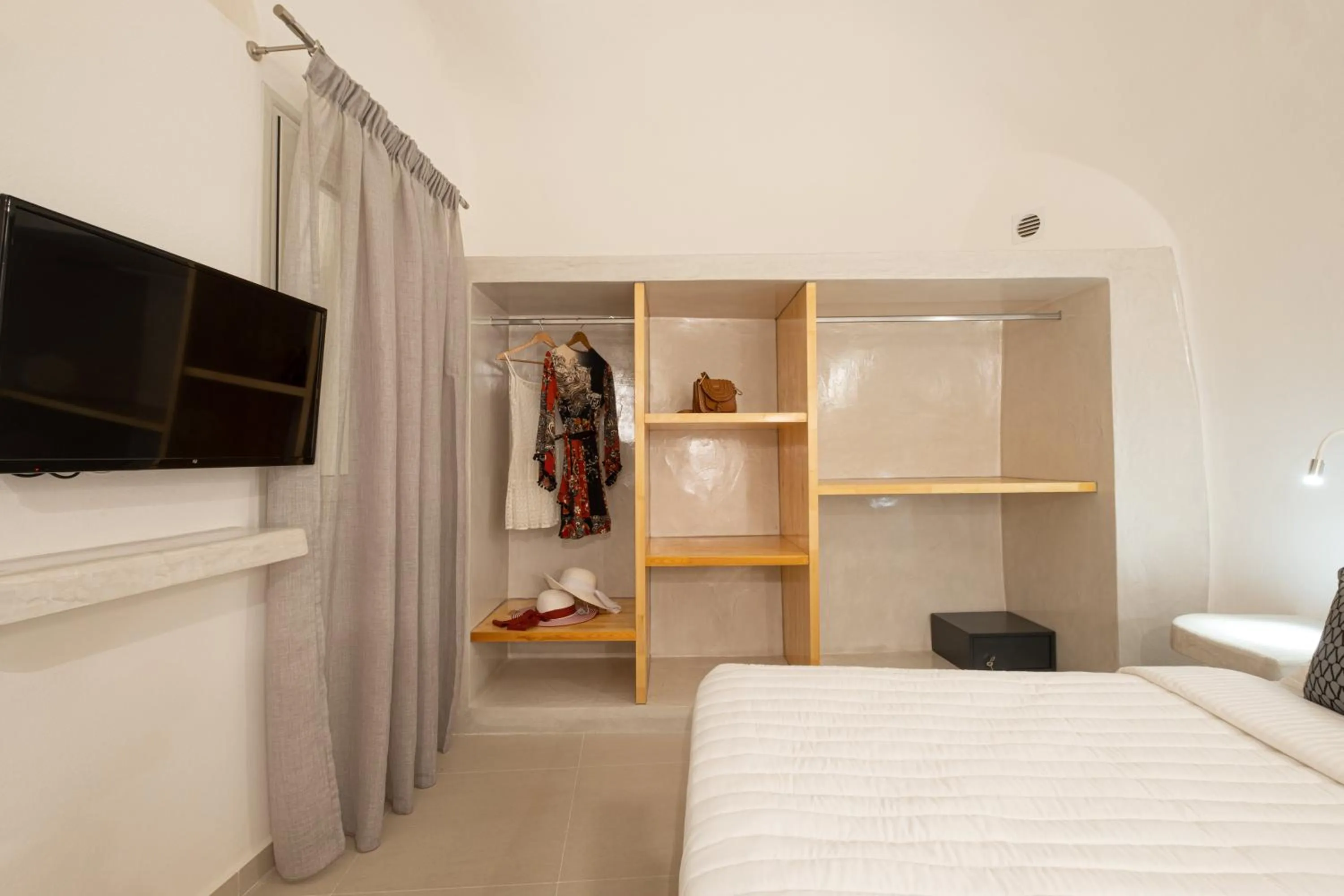 Bedroom, Bed in Santoterra Antigua Suites