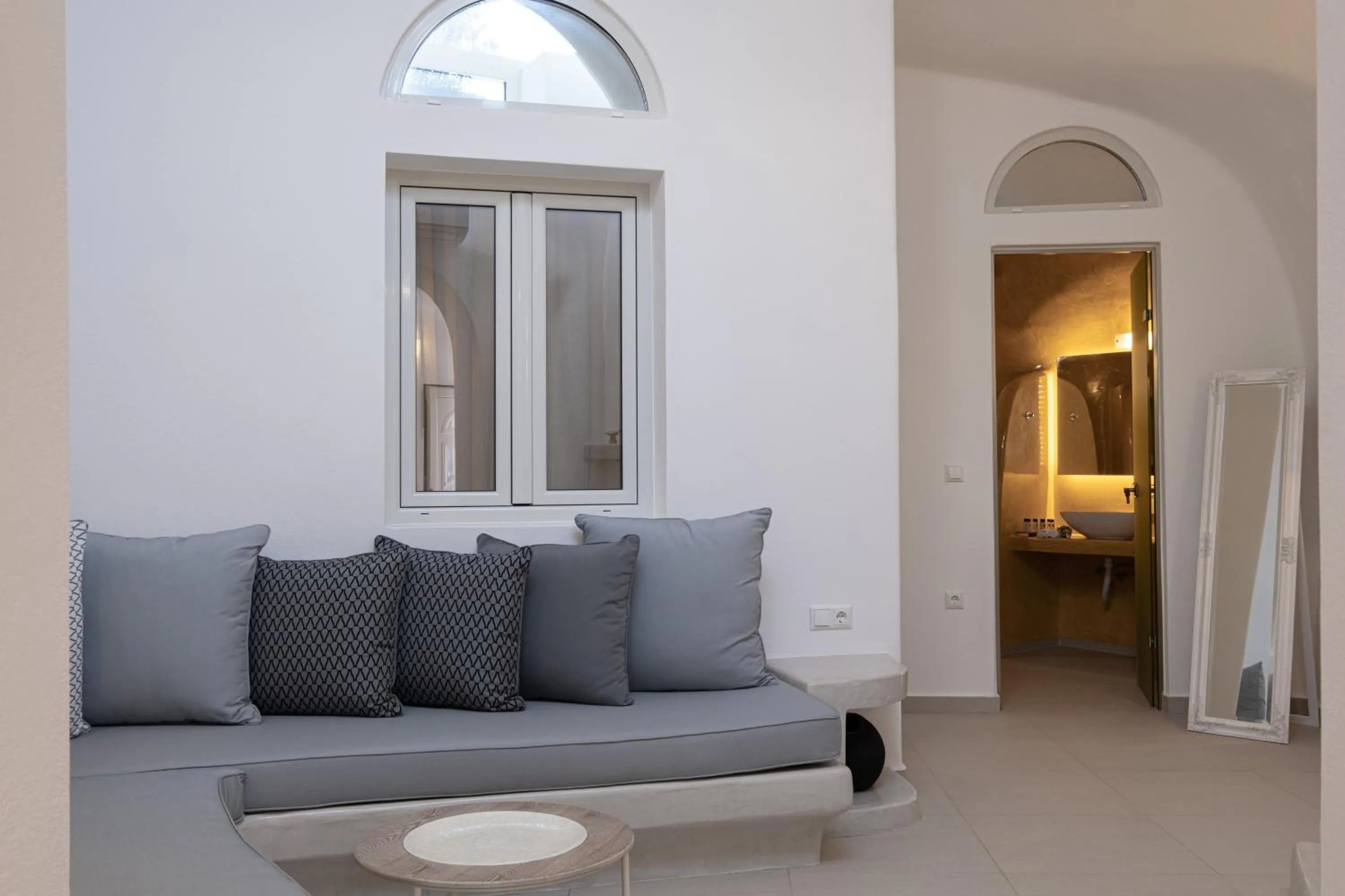 Living room in Santoterra Antigua Suites