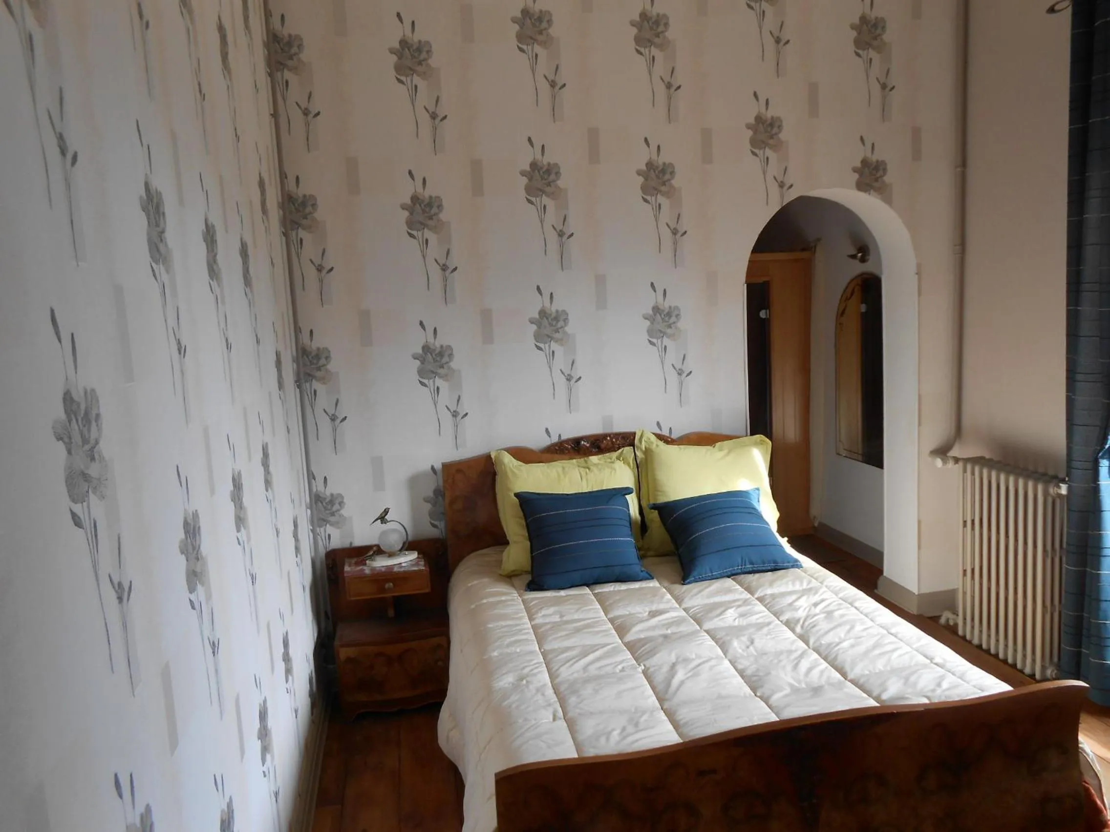 Bedroom, Bed in La Passagere