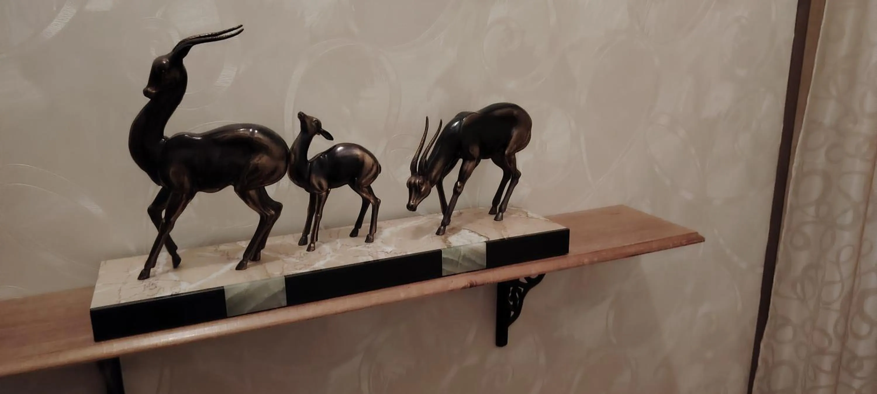 Decorative detail in La Passagere