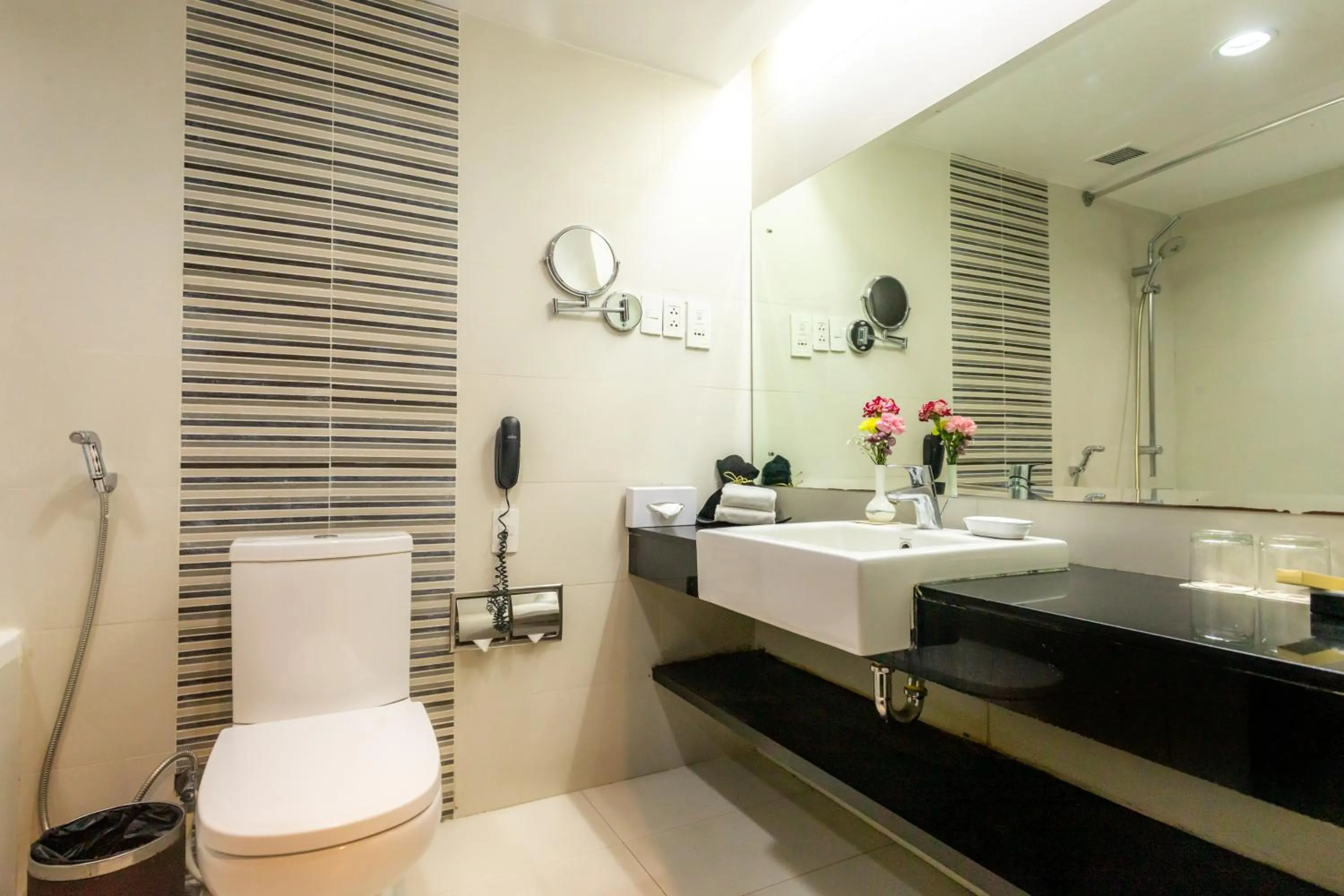 Bathroom in Hotel Himalaya