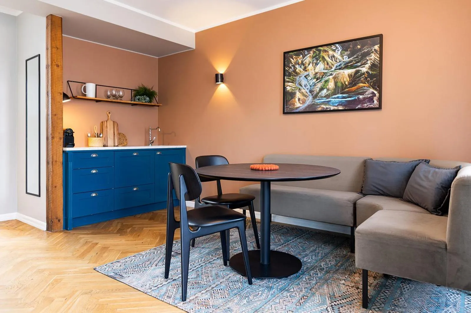 Kitchen or kitchenette in Kvosin Downtown Hotel