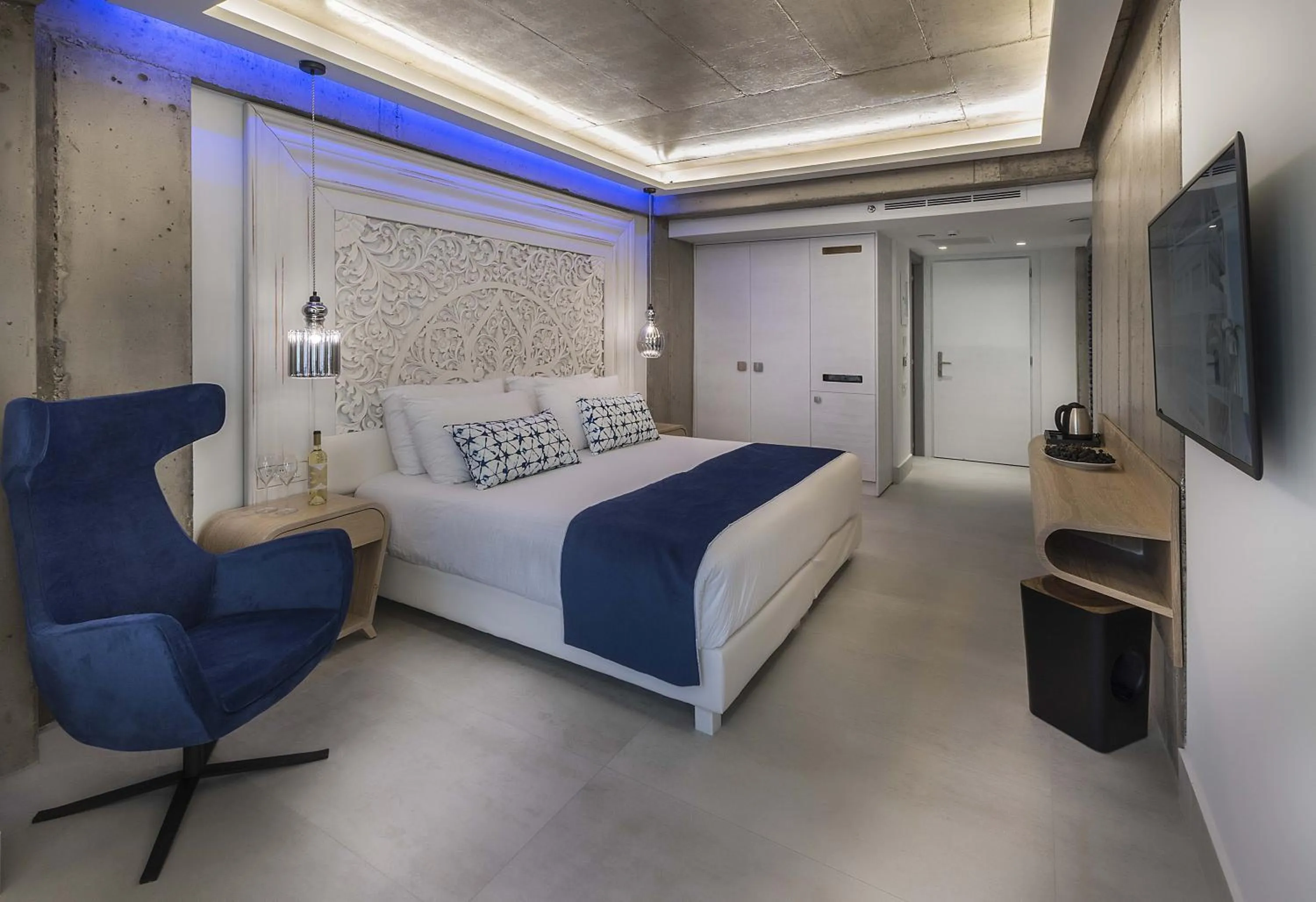 Bed in Glaros Royal Beach Hotel