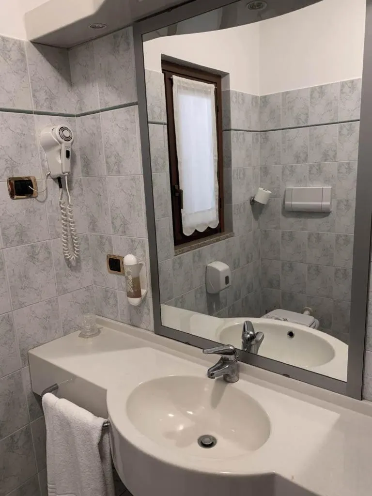 Bathroom in Hotel La Locanda Della Franciacorta