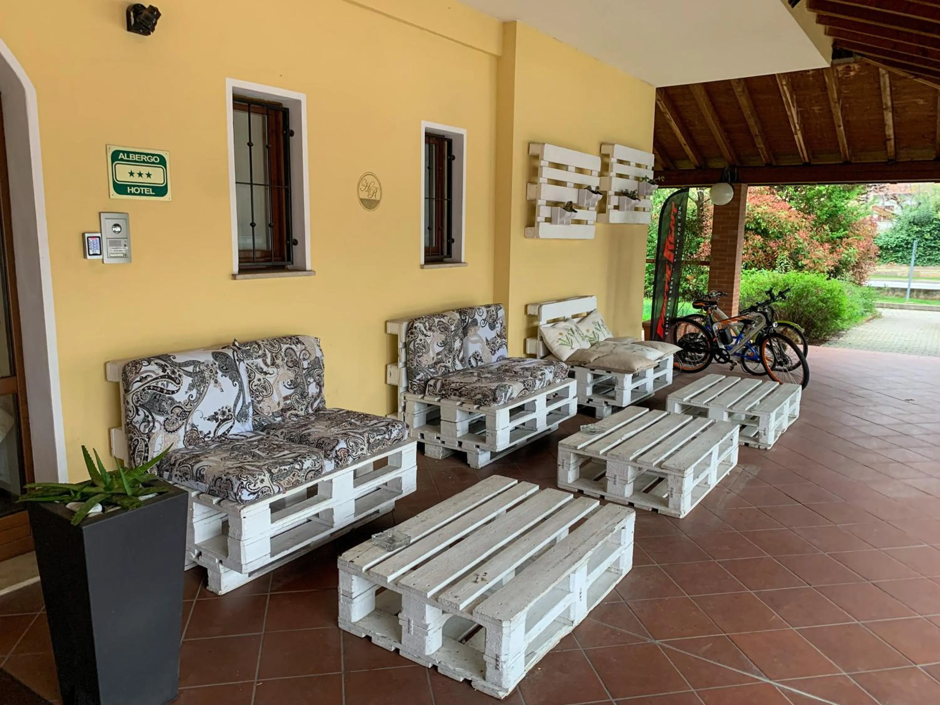 Facade/entrance in Hotel La Locanda Della Franciacorta