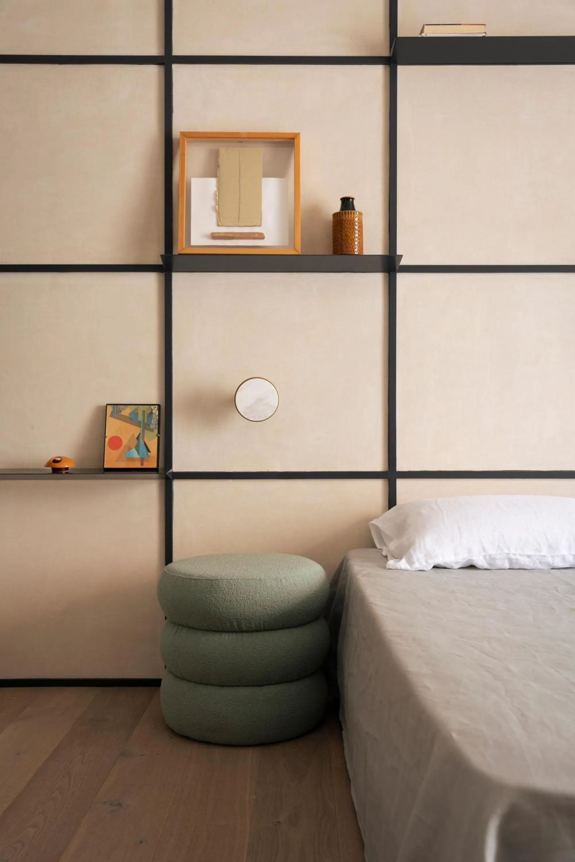 Photo of the whole room, Bed in Casa Pacifico Napoli