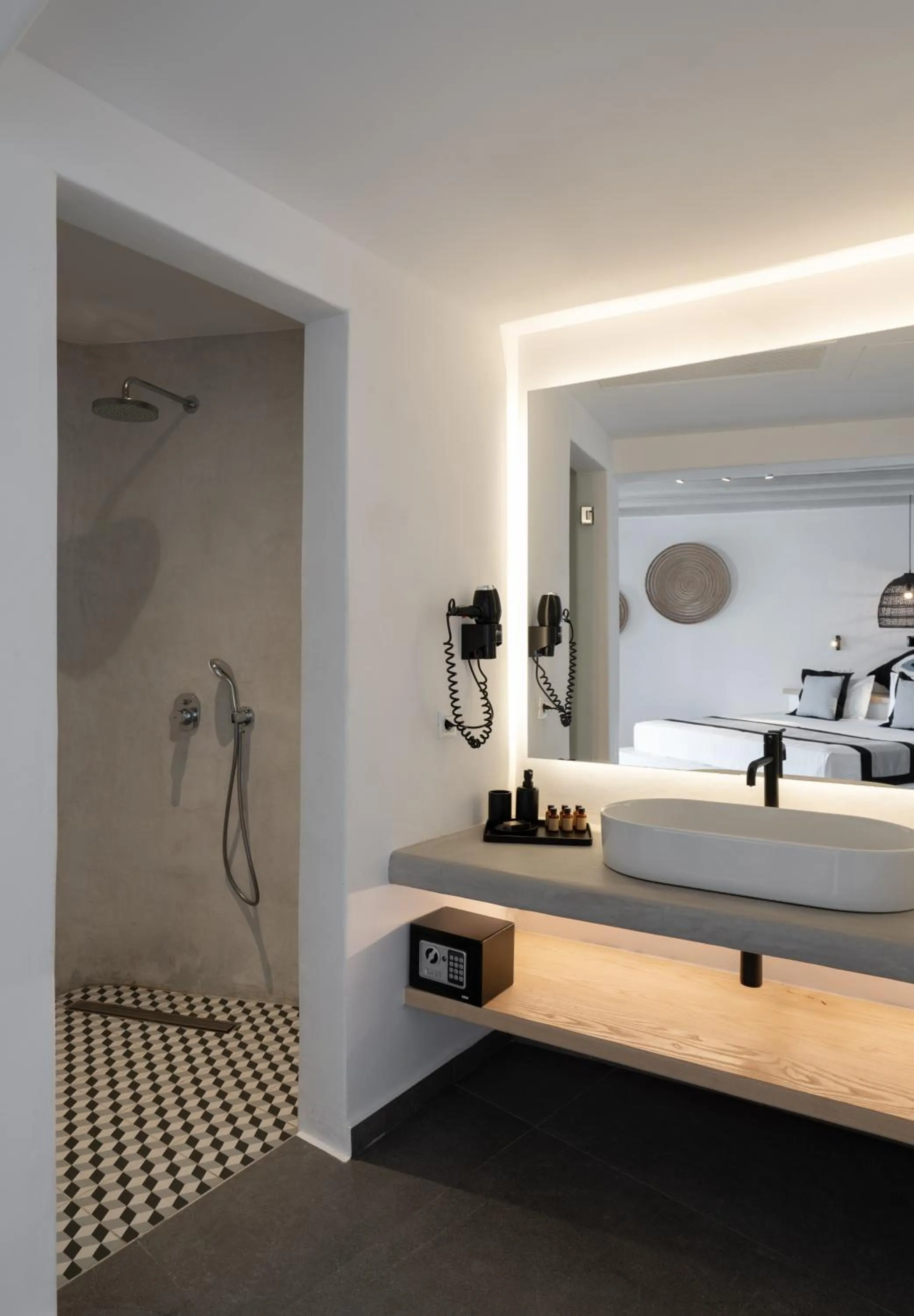 Shower in Ikies of Mykonos